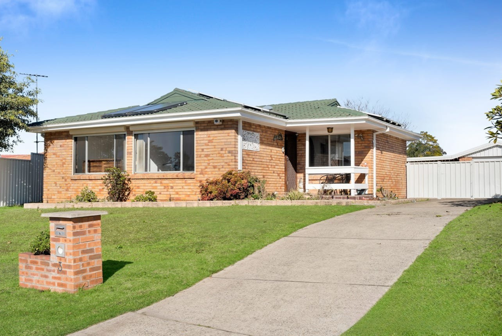 3 Galashiels Avenue — photo from Ray White Macarthur Group