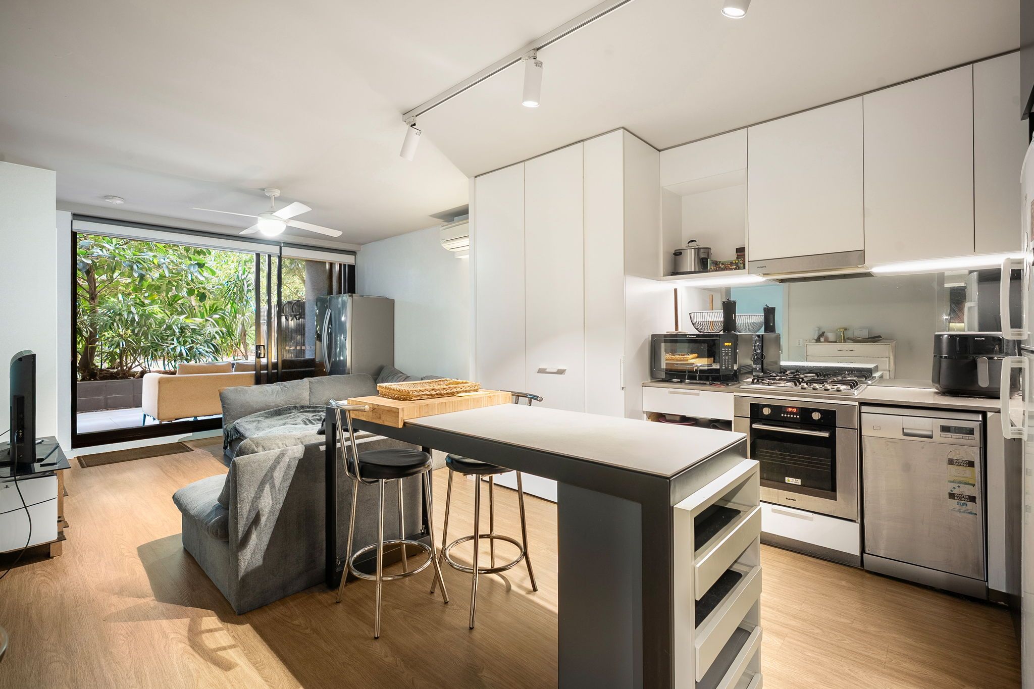 209/36 King Street — photo from Ray White Ascot