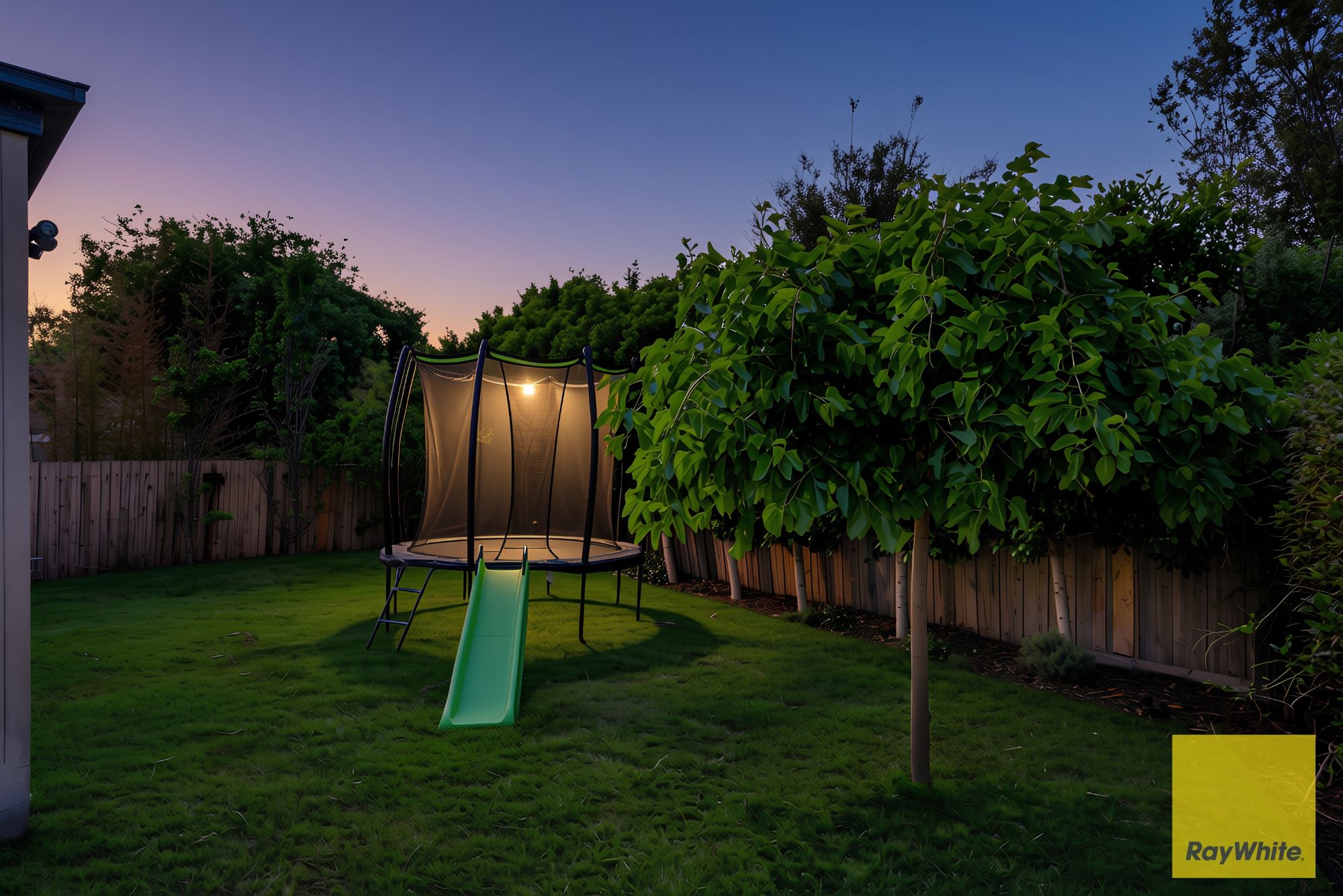 16 Loire Close — photo 26 of 30