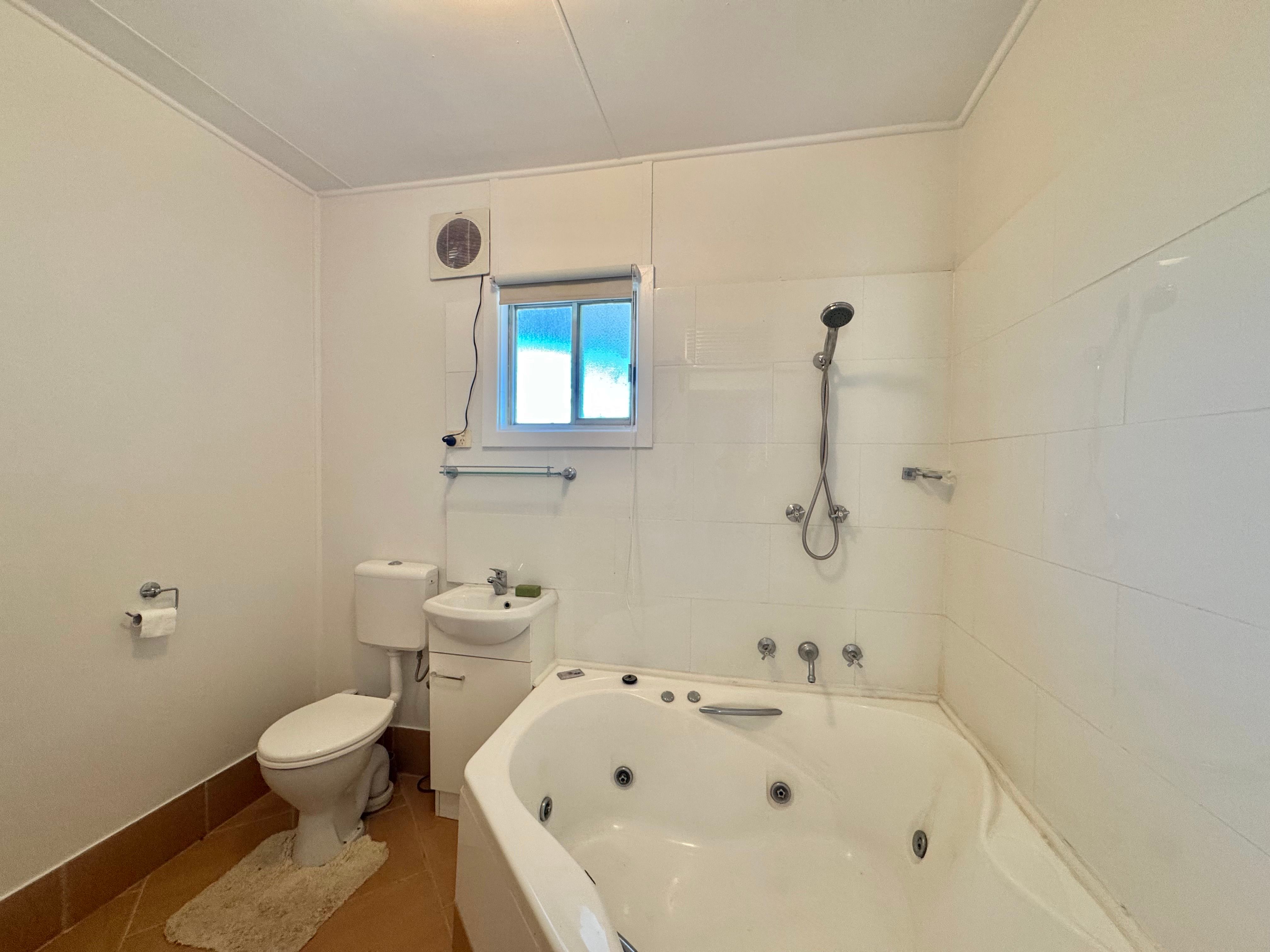 25 Gouge Street — photo 5 of 10
