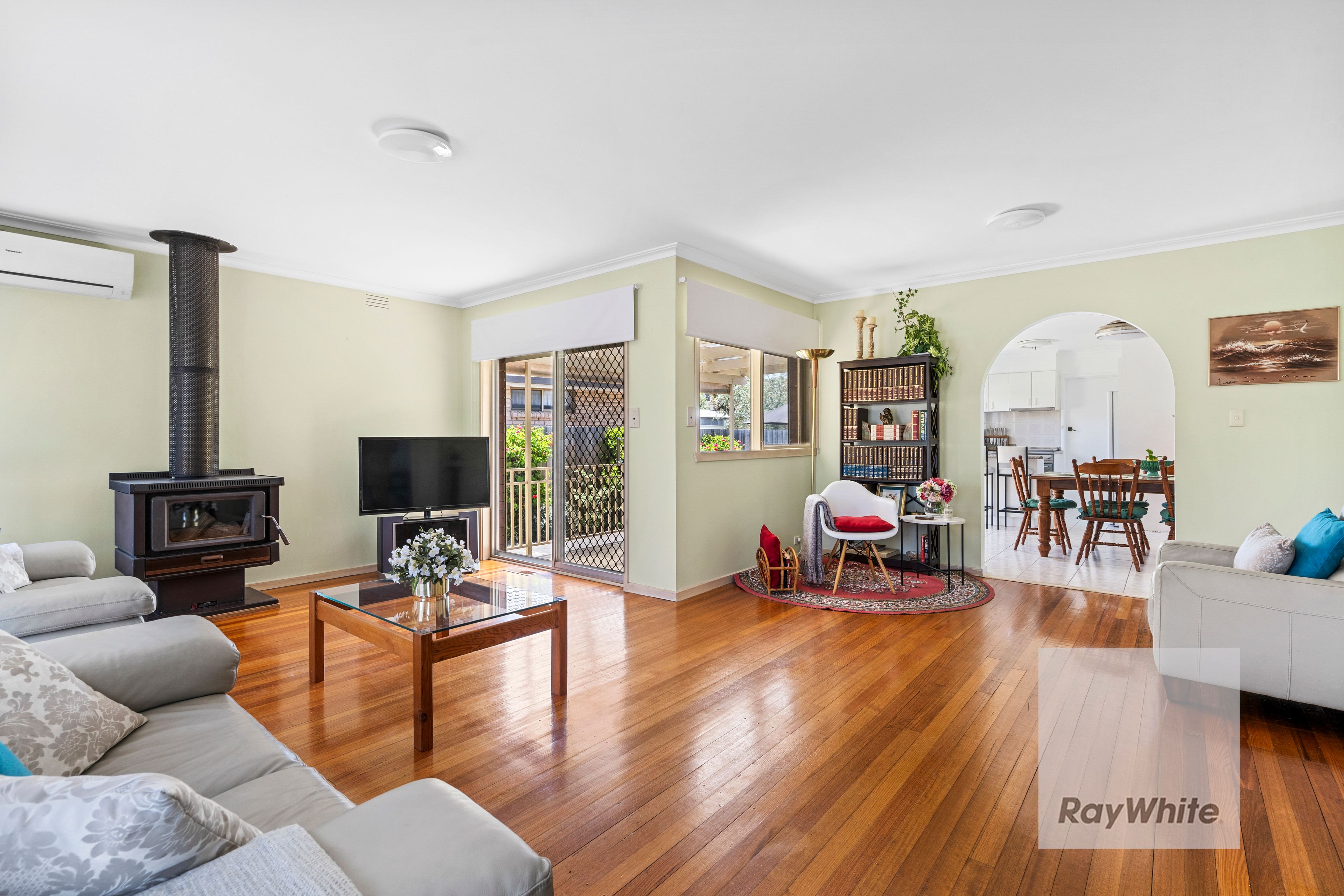 10 Chaucer Crescent, Bundoora, VIC 3083