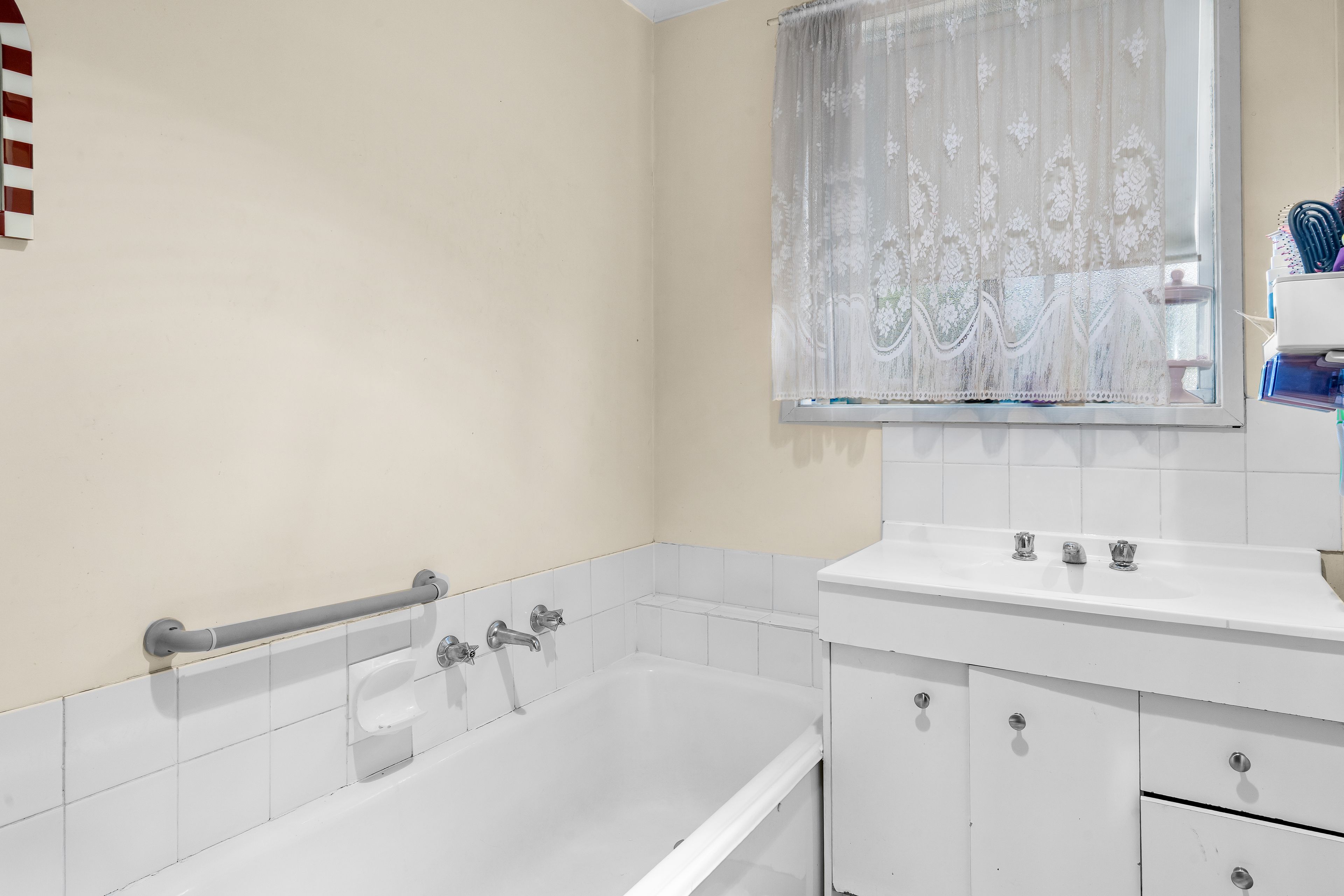 1 Skermer Avenue — photo 8 of 14