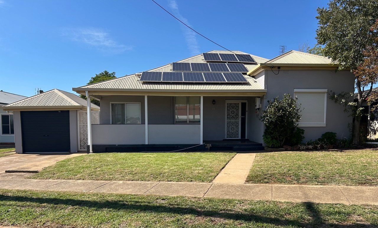 13 Forbes Road, Parkes NSW 2870