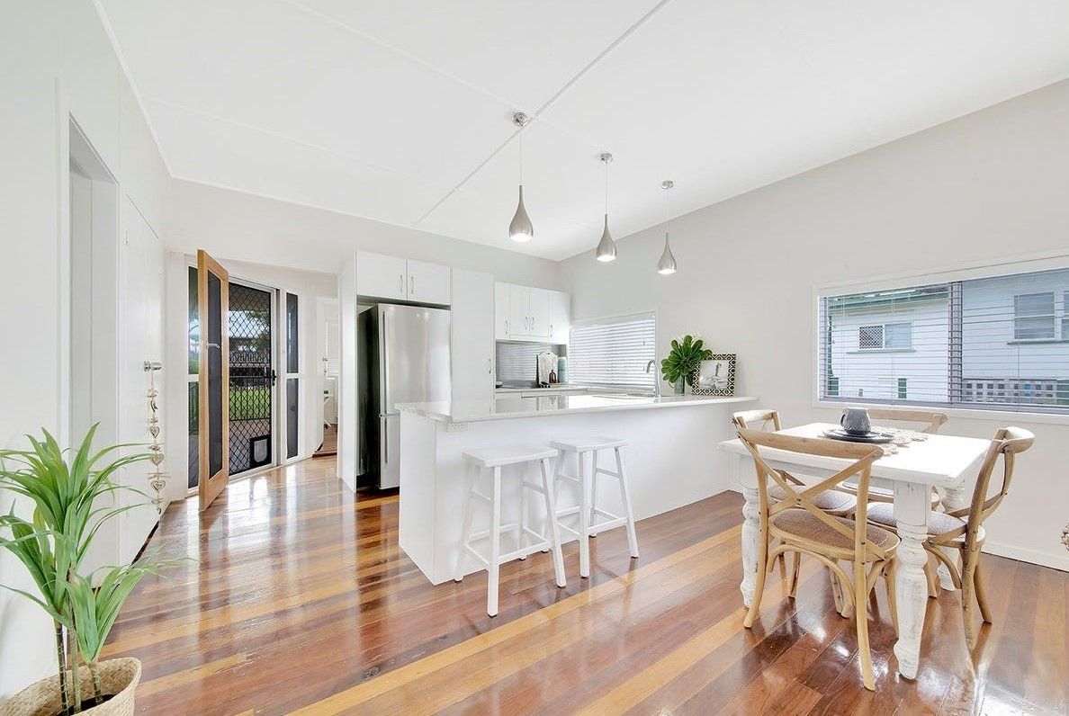 1 Matthew Flinders Drive, Cooee Bay, QLD 4703