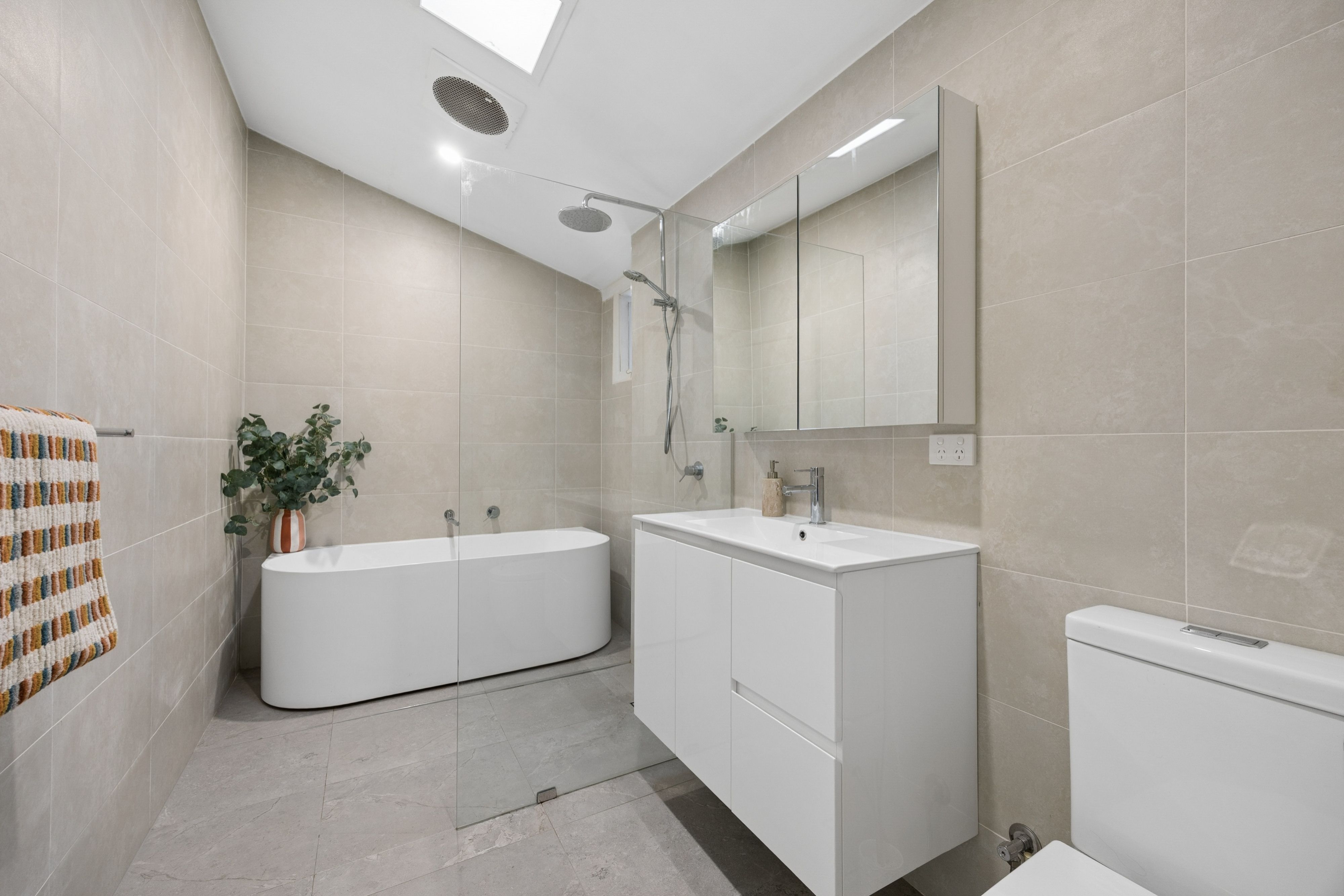 32 Redmond Road — photo 8 of 20
