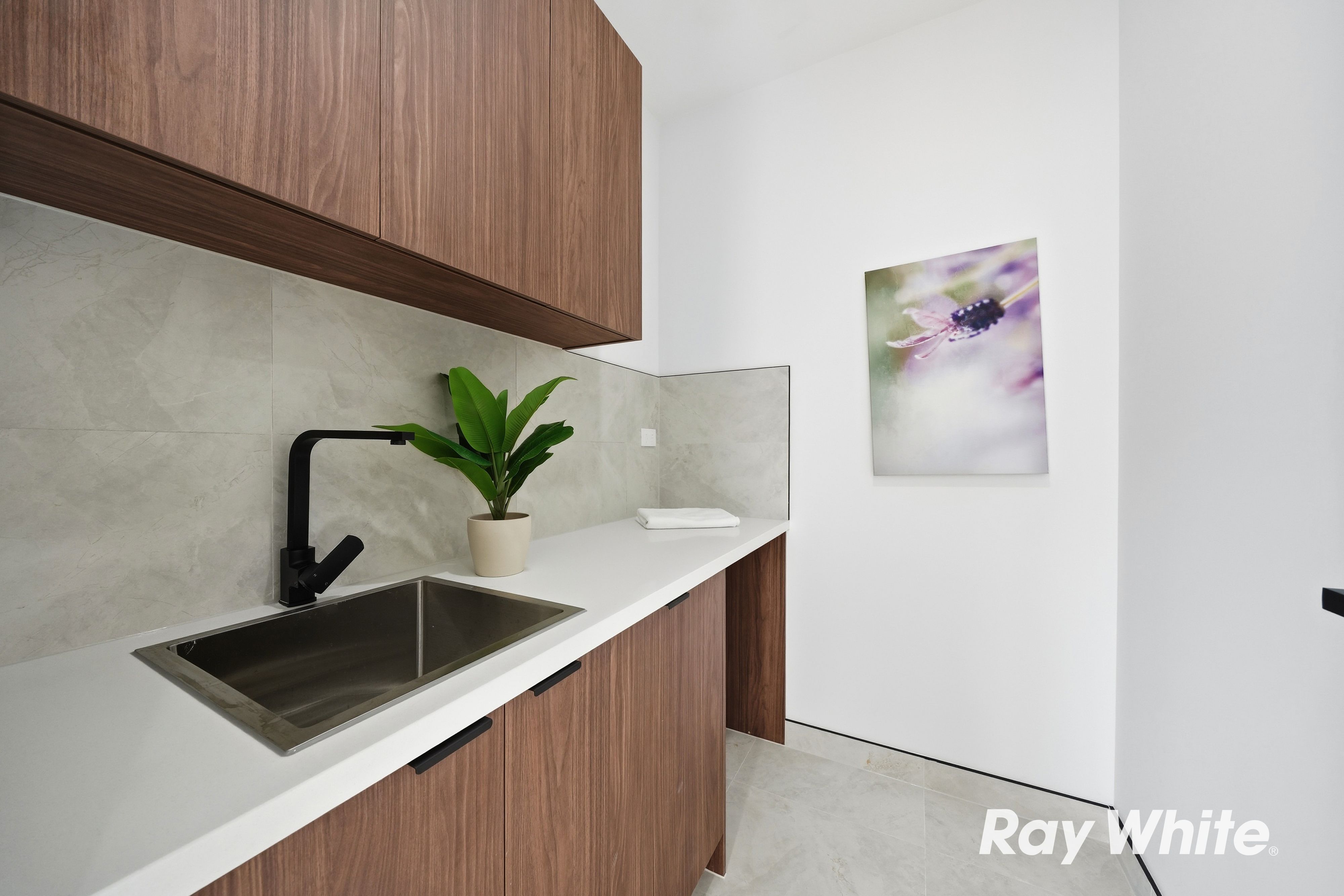 8 Adriana Street — photo 13 of 13