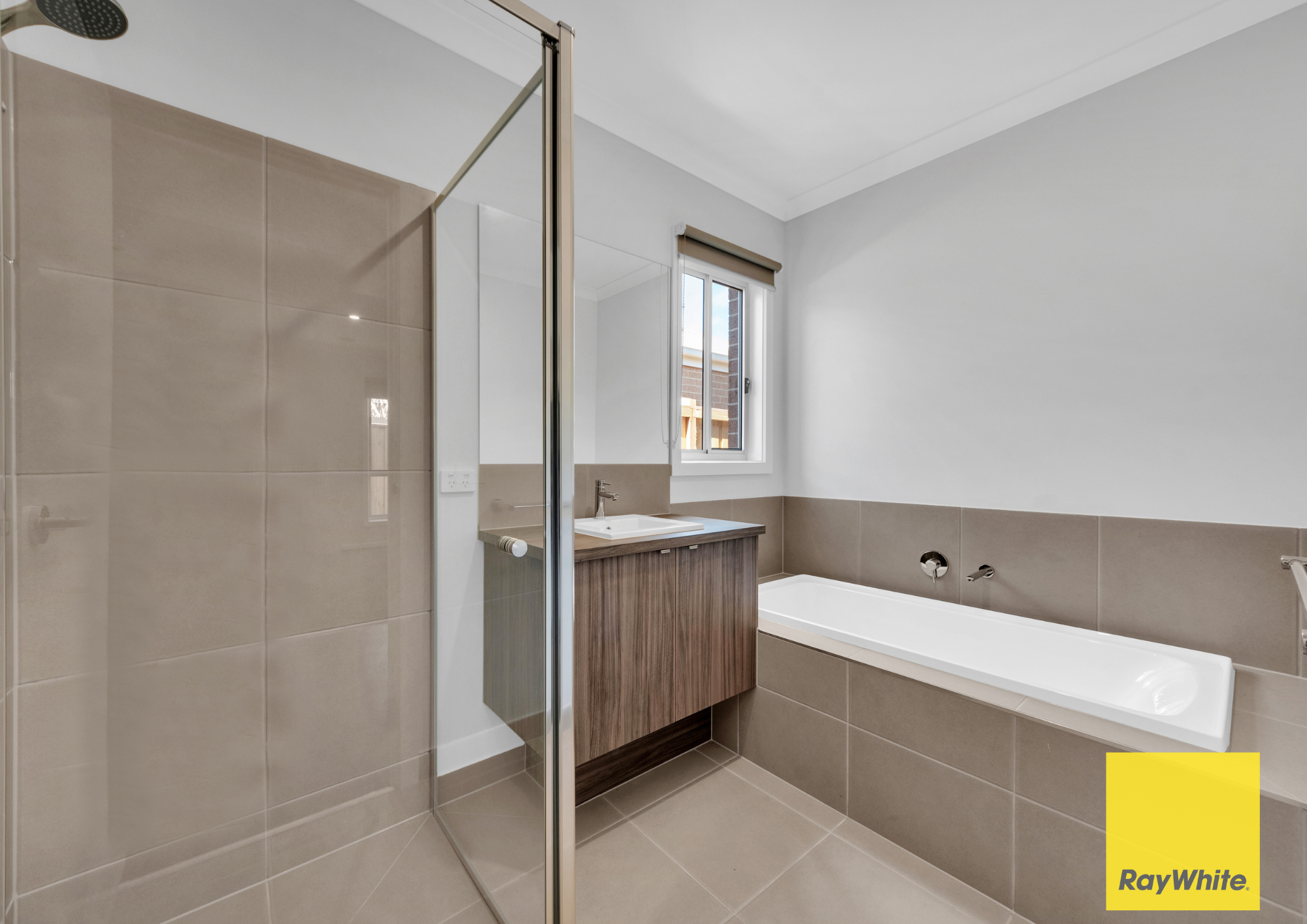 37 Monakeeba Boulevard — photo 10 of 13