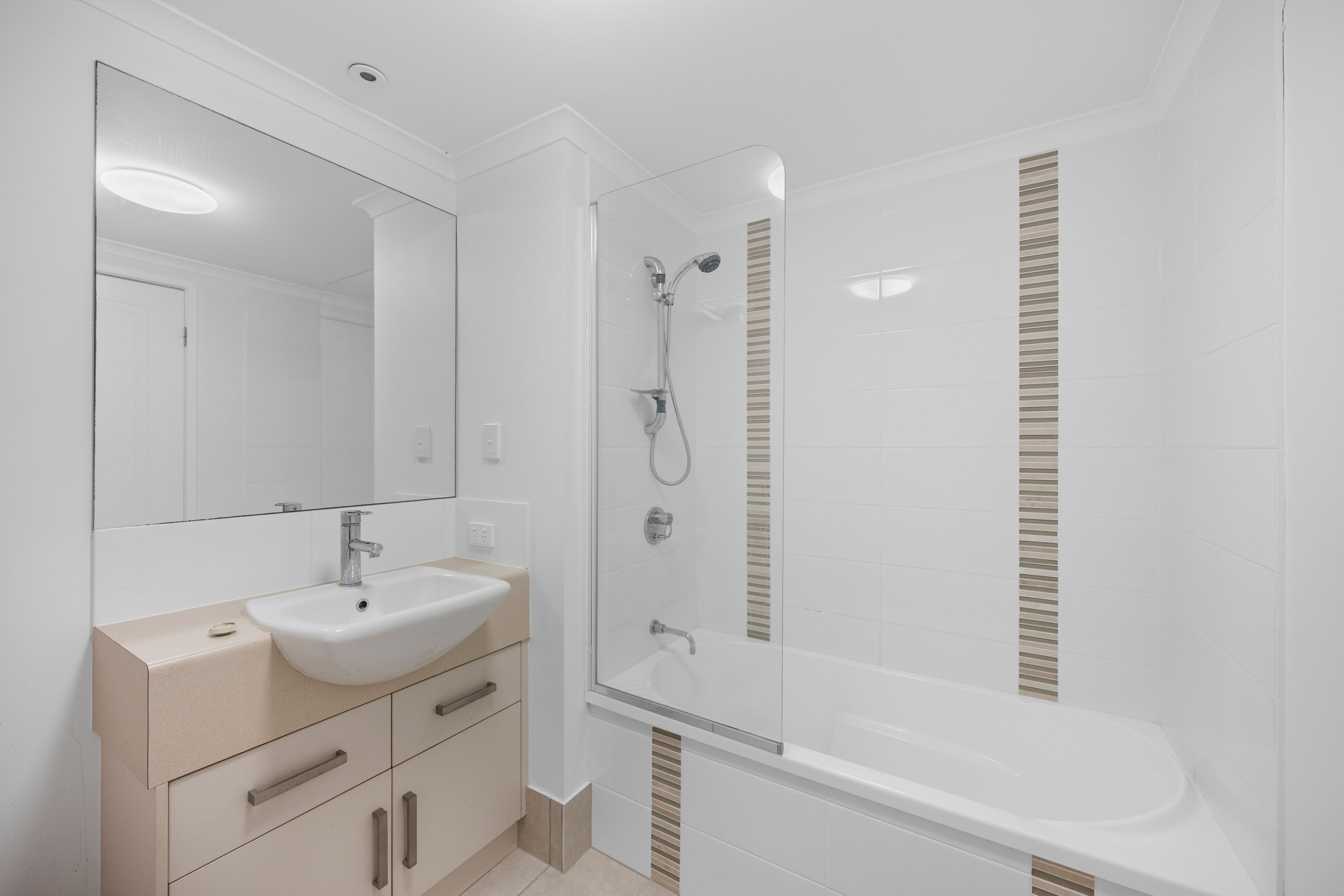 39/6-12 Henry Street — photo 18 of 22