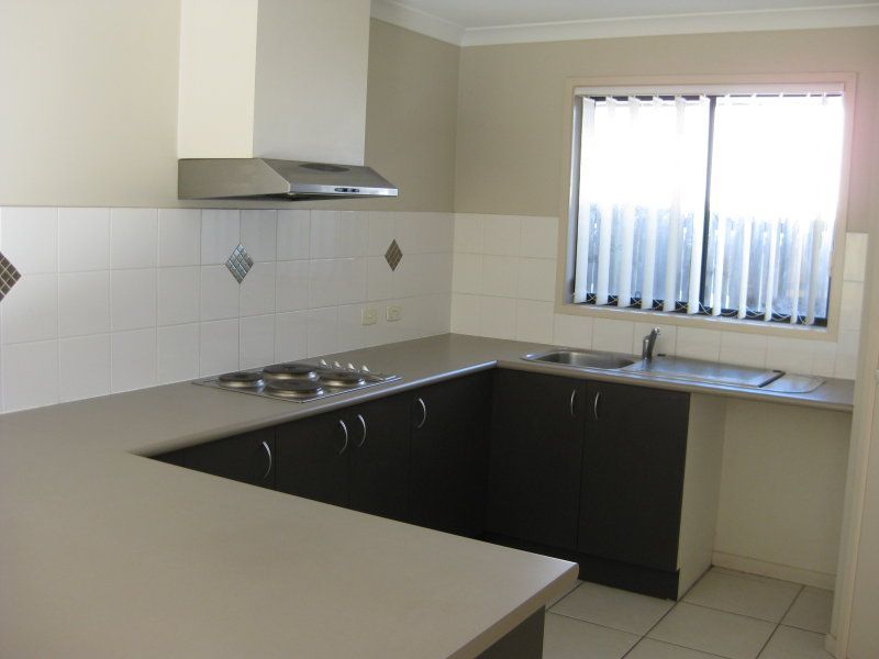 9 Dotterel Crescent, North Lakes, QLD 4509