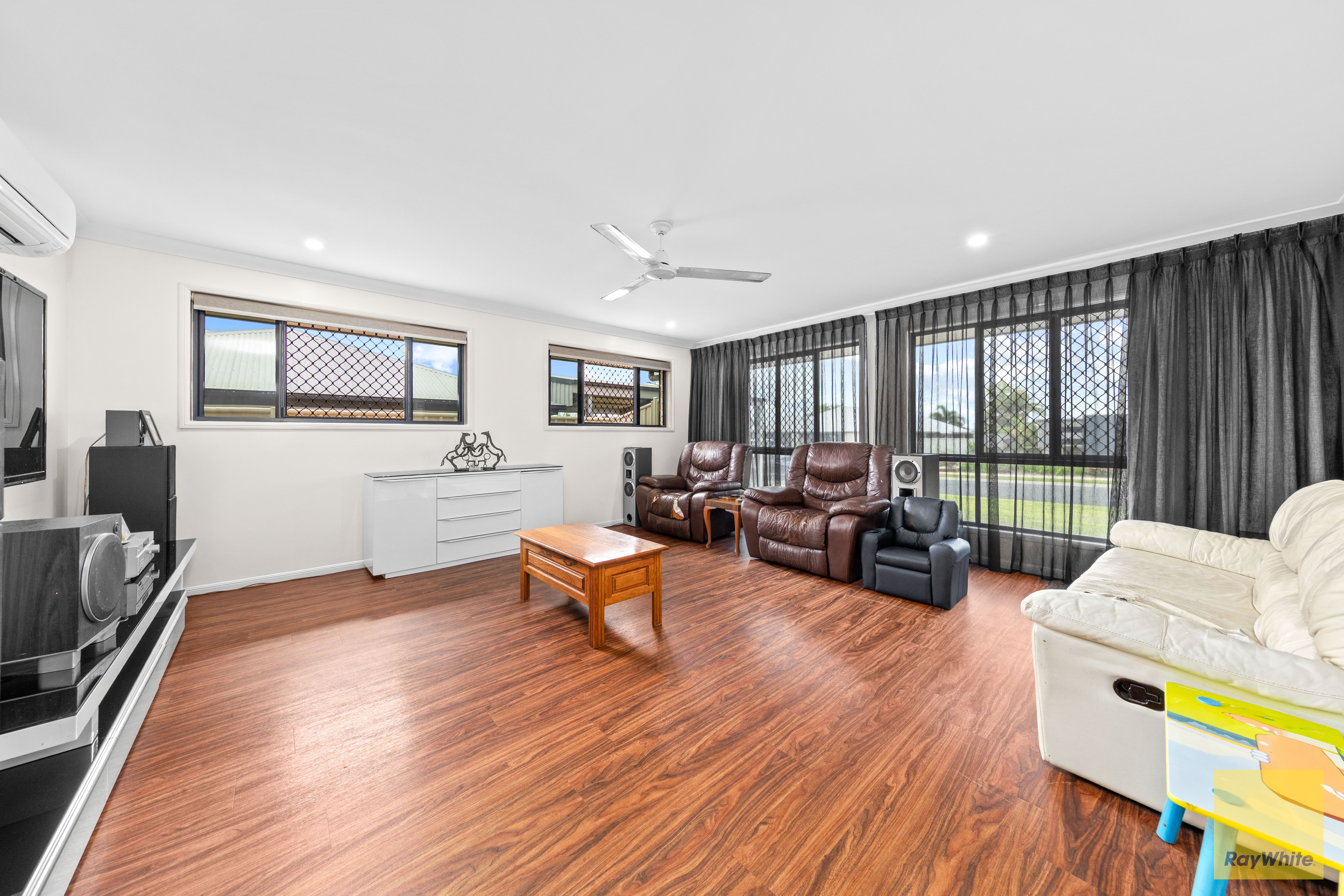16 Saville Street — photo 4 of 23