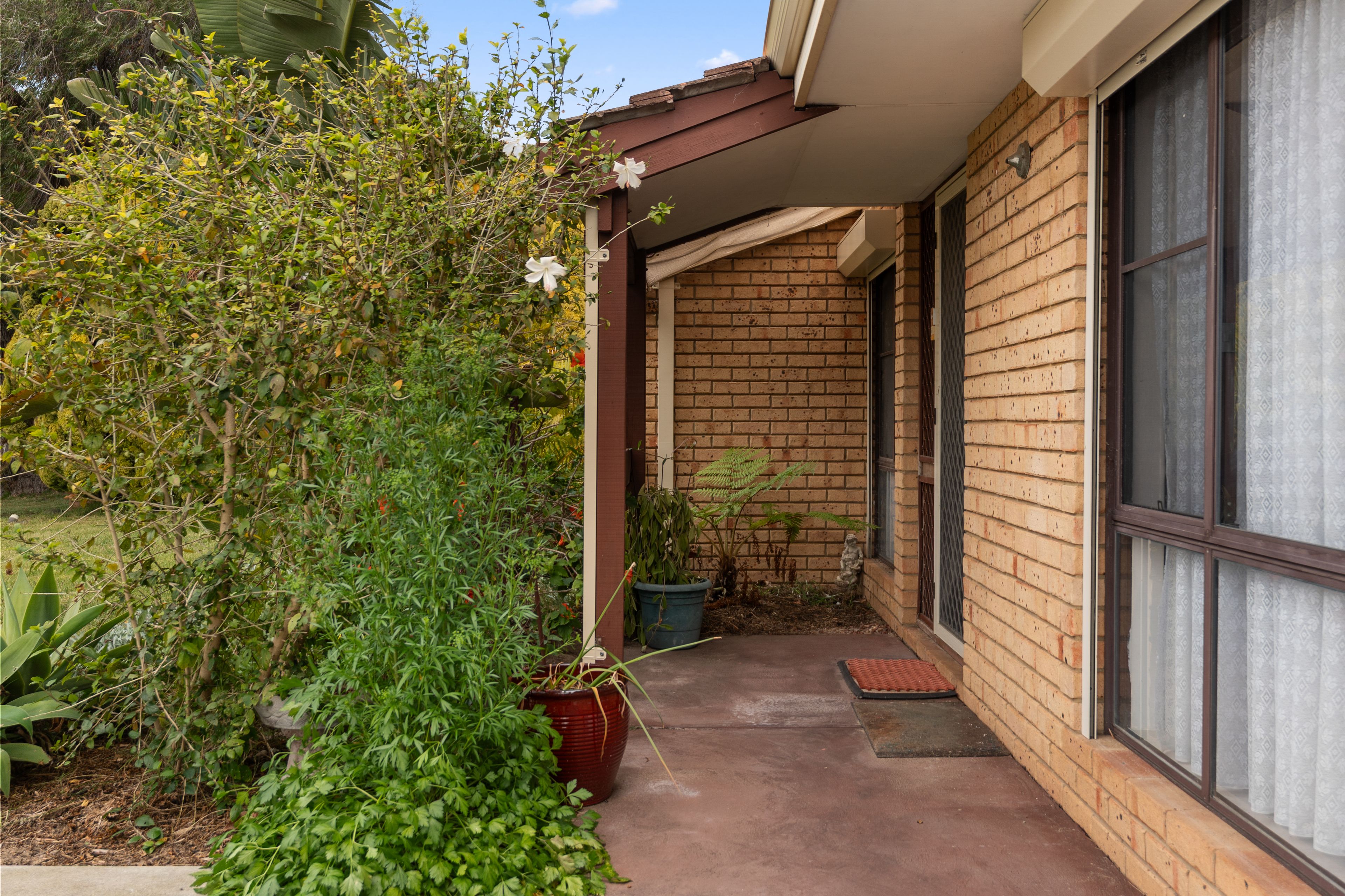 11 Trinity Court — photo 3 of 30