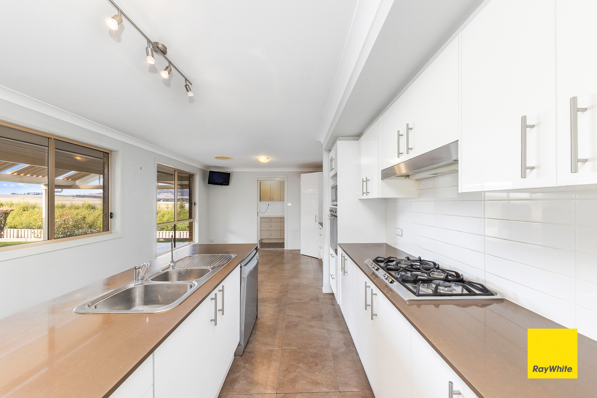 4 Mcfadzen Place, Bungendore, NSW 2621