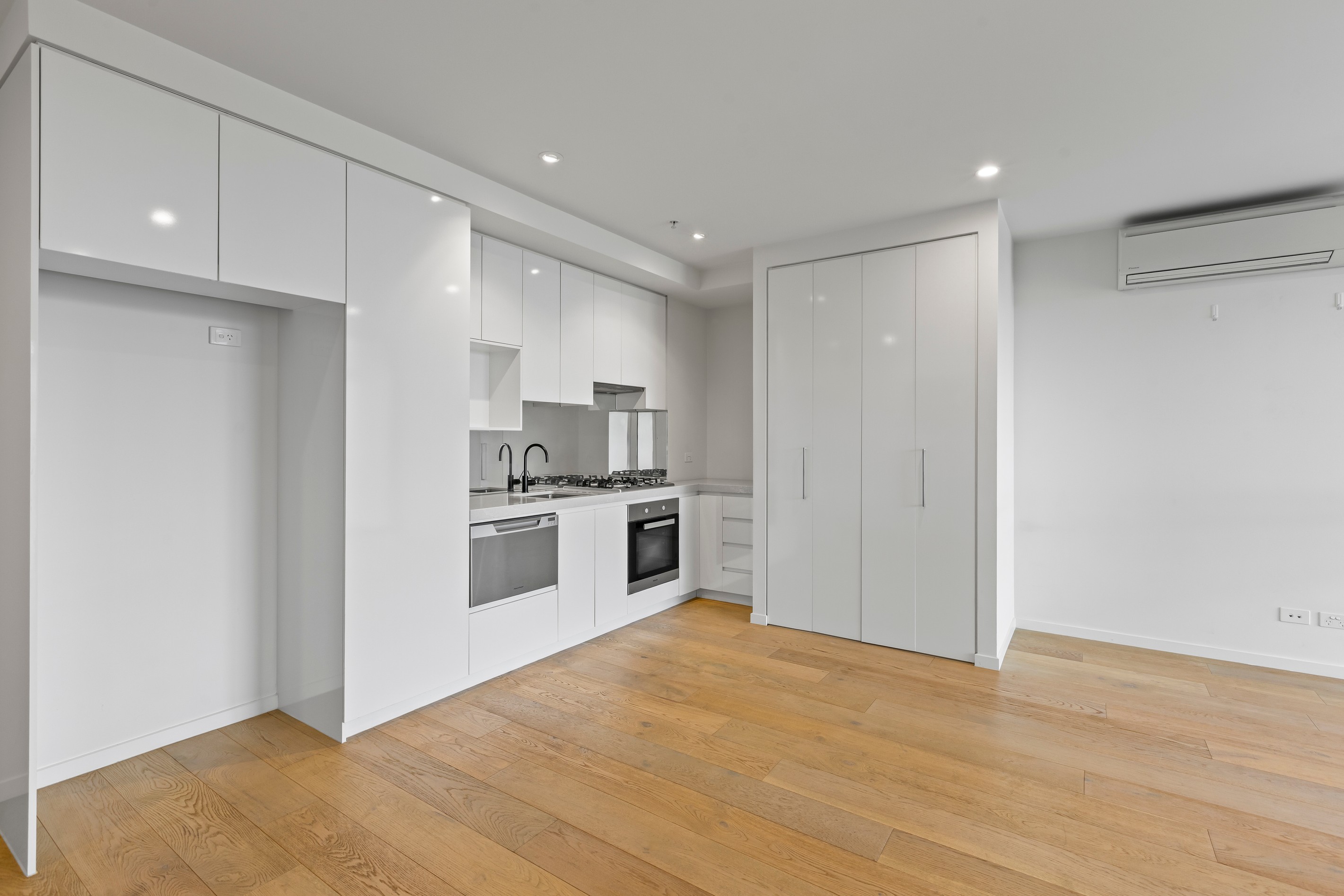 406/4 Moonering Drive, Coburg, VIC 3058