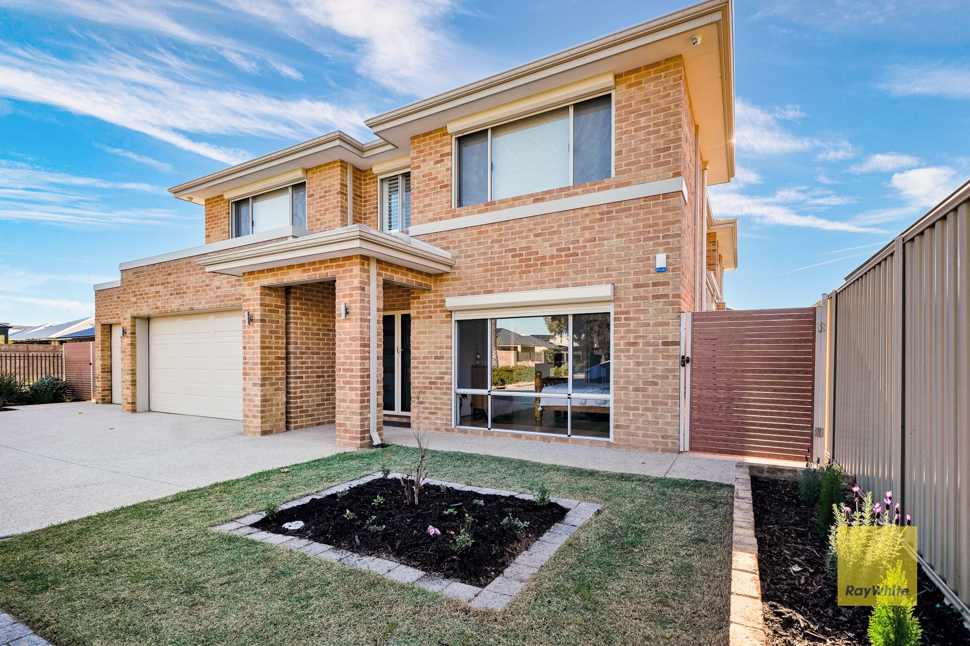 16 Kulungar Elbow, South Guildford, WA 6055