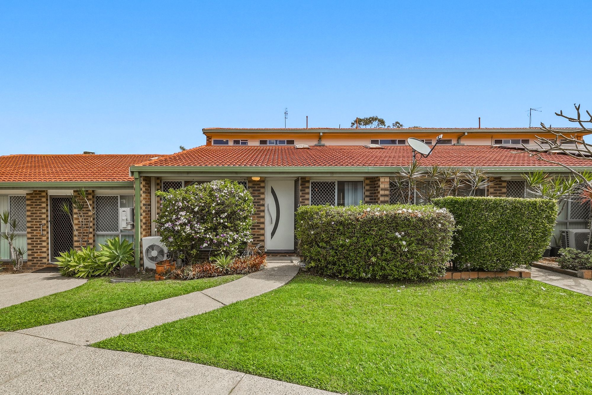 2/77 Price Street — photo from Ray White TMG