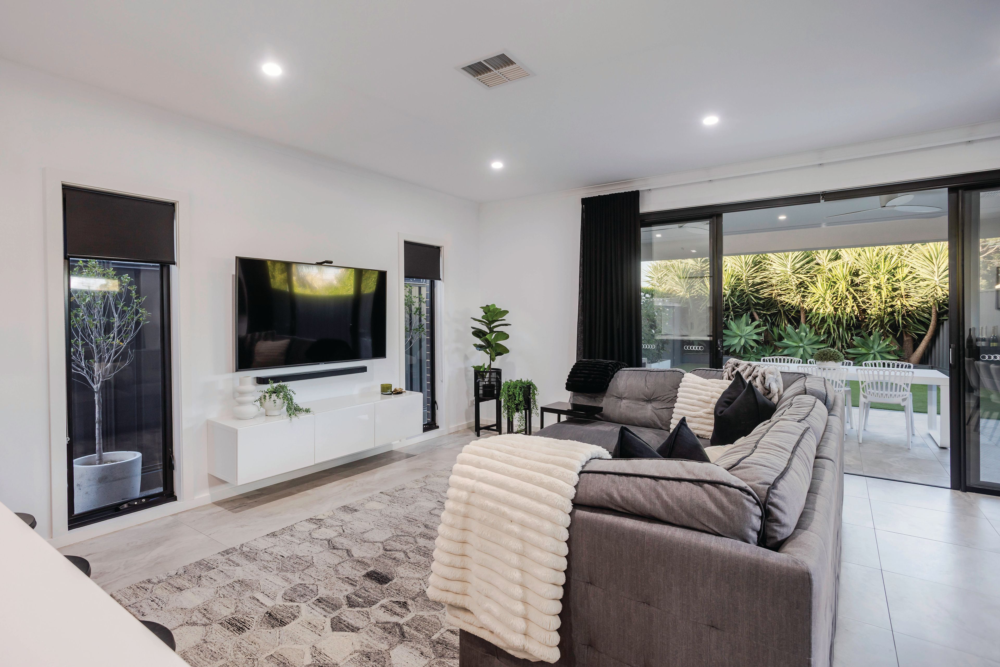 43 Nicholls Terrace — photo 19 of 30