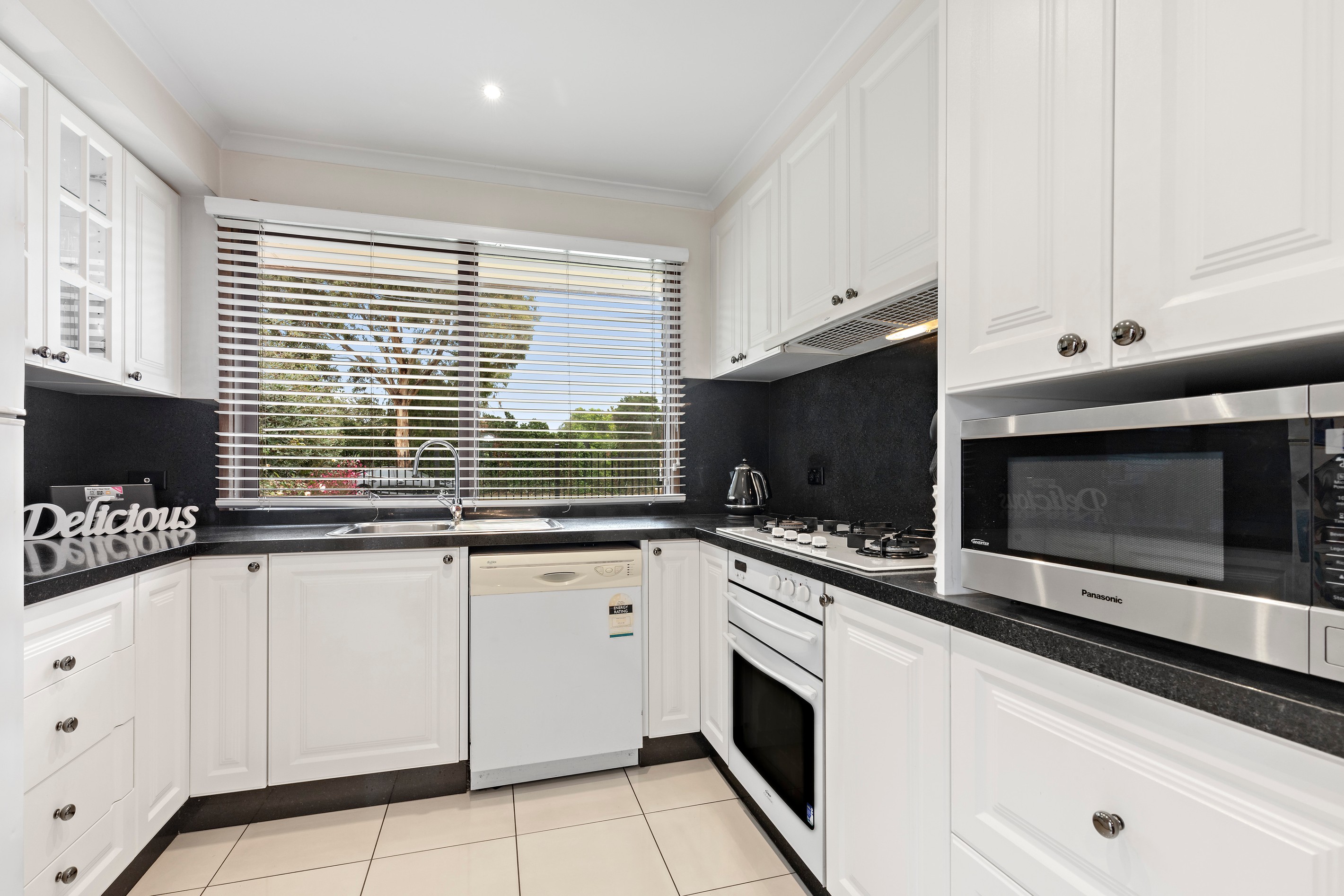 252 Seaford Road, Seaford, VIC 3198
