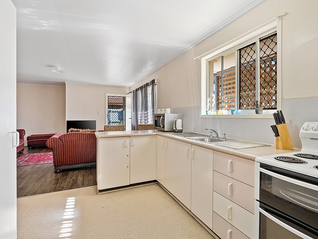 32 Nelson Street, Bundamba, QLD 4304