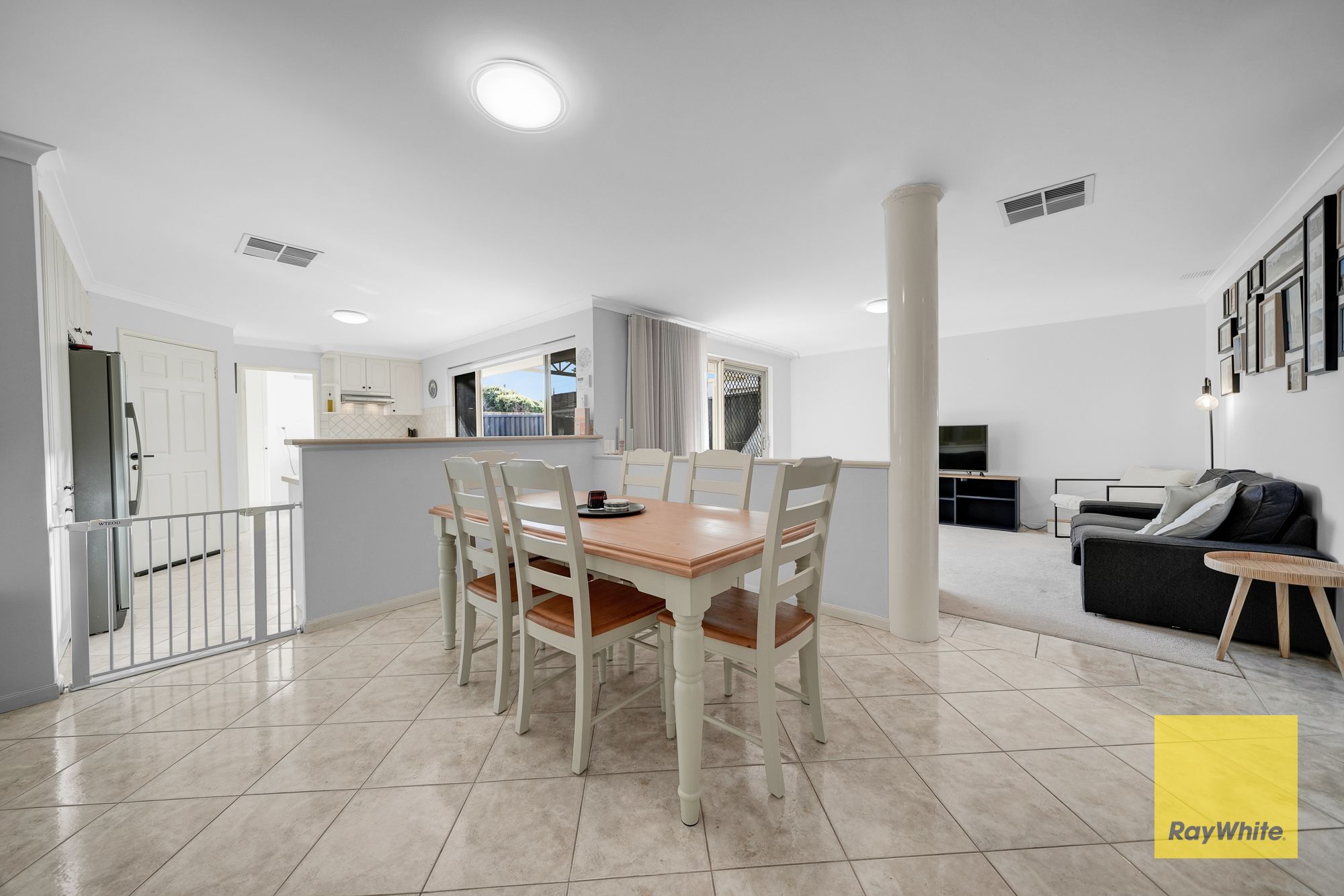58B Blythe Avenue — photo 4 of 27