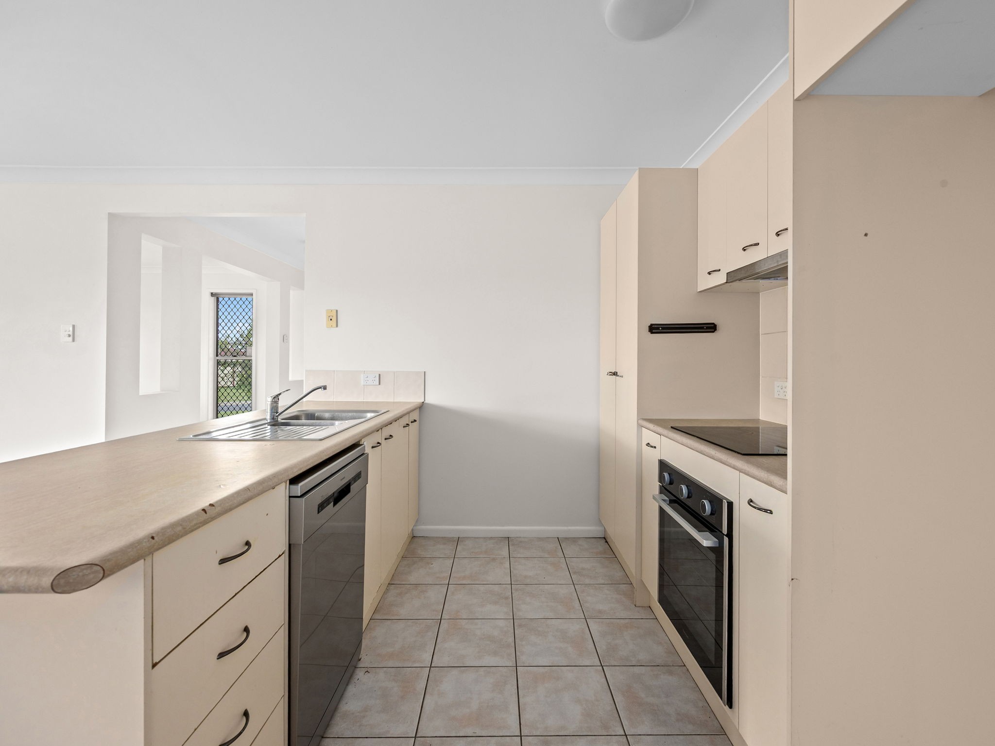 2 Glengarry Lane, Raceview, QLD 4305