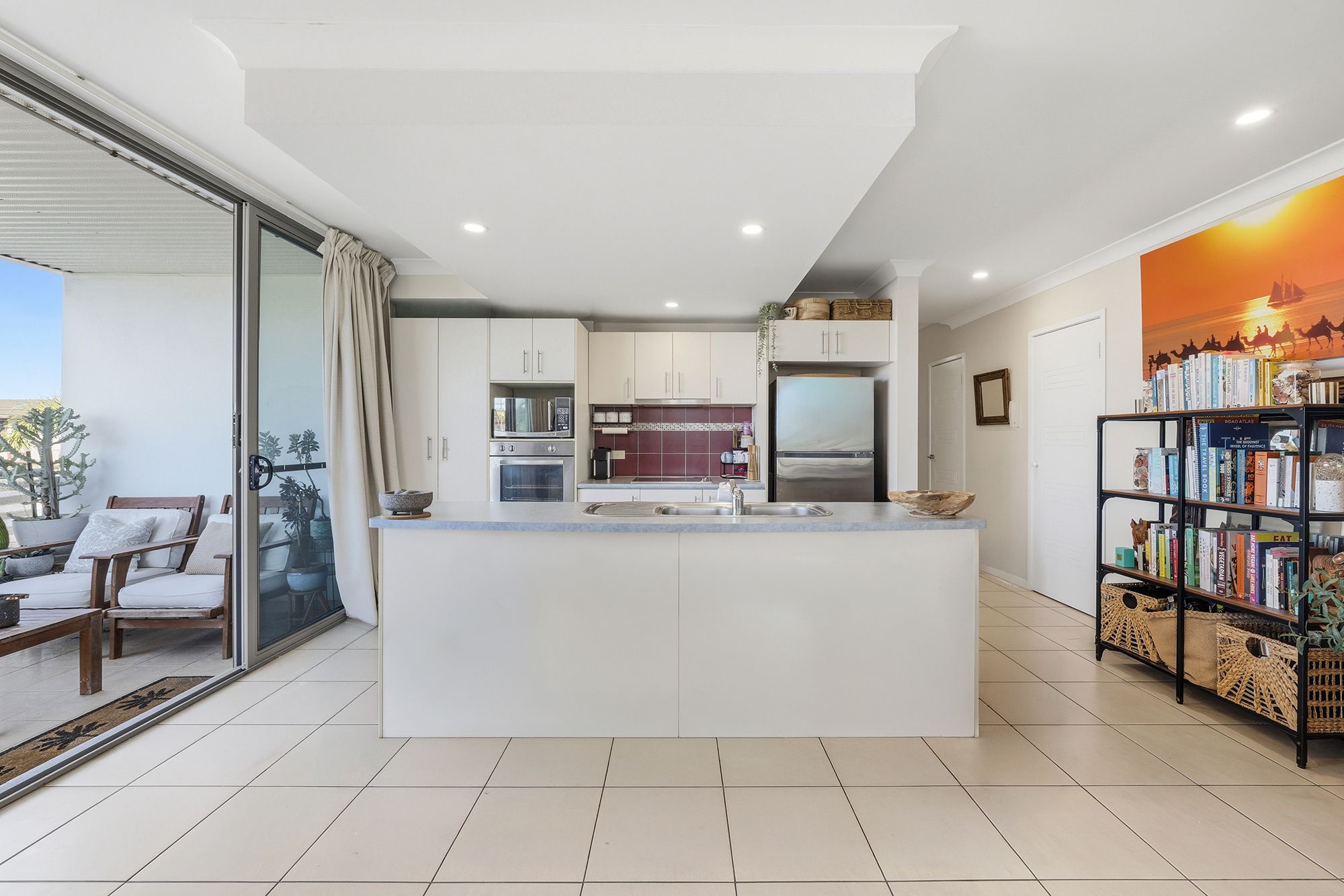 6/2254 Gold Coast Highway — photo 8 of 20