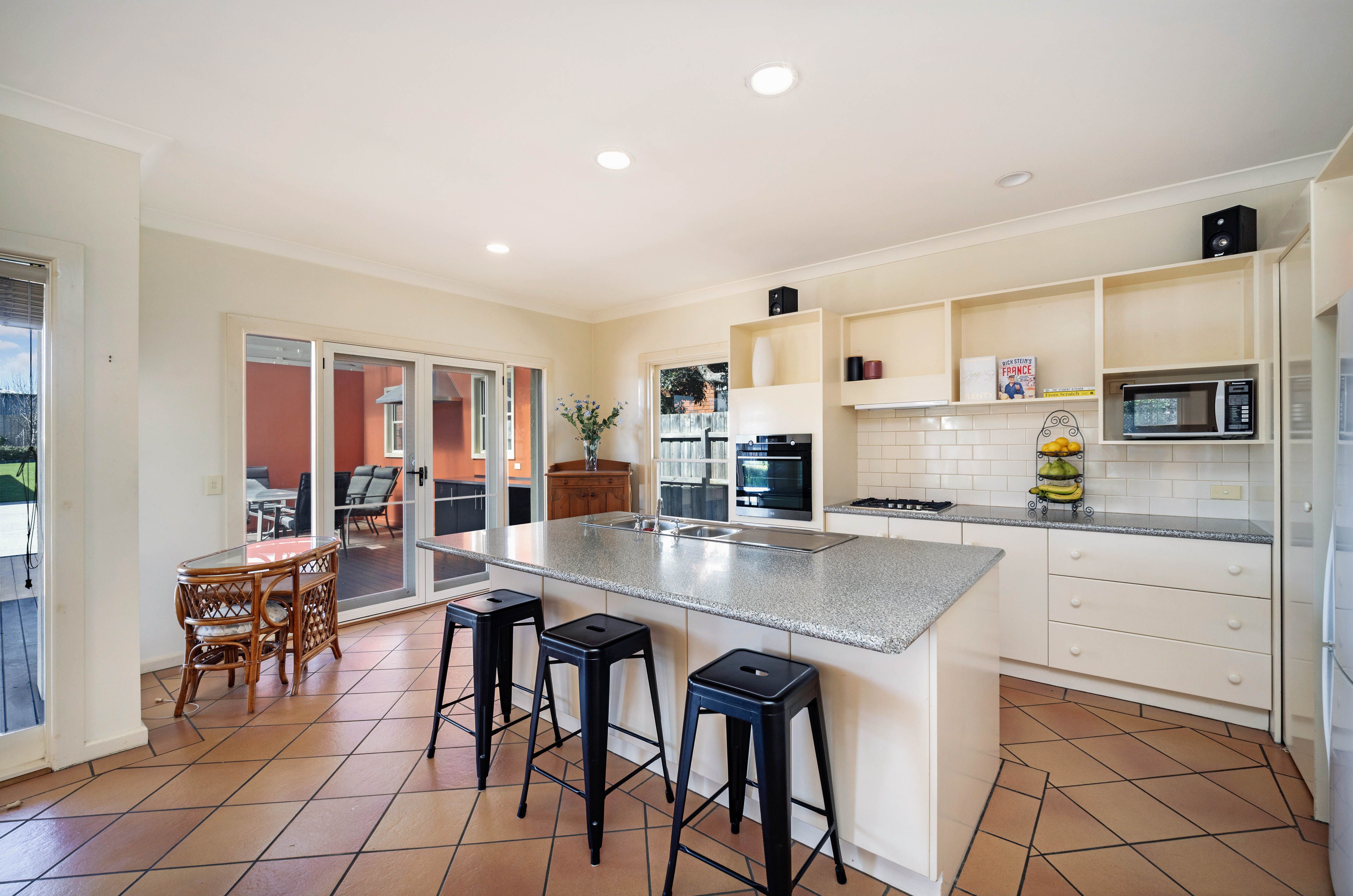 20 Howard Street — photo 6 of 15