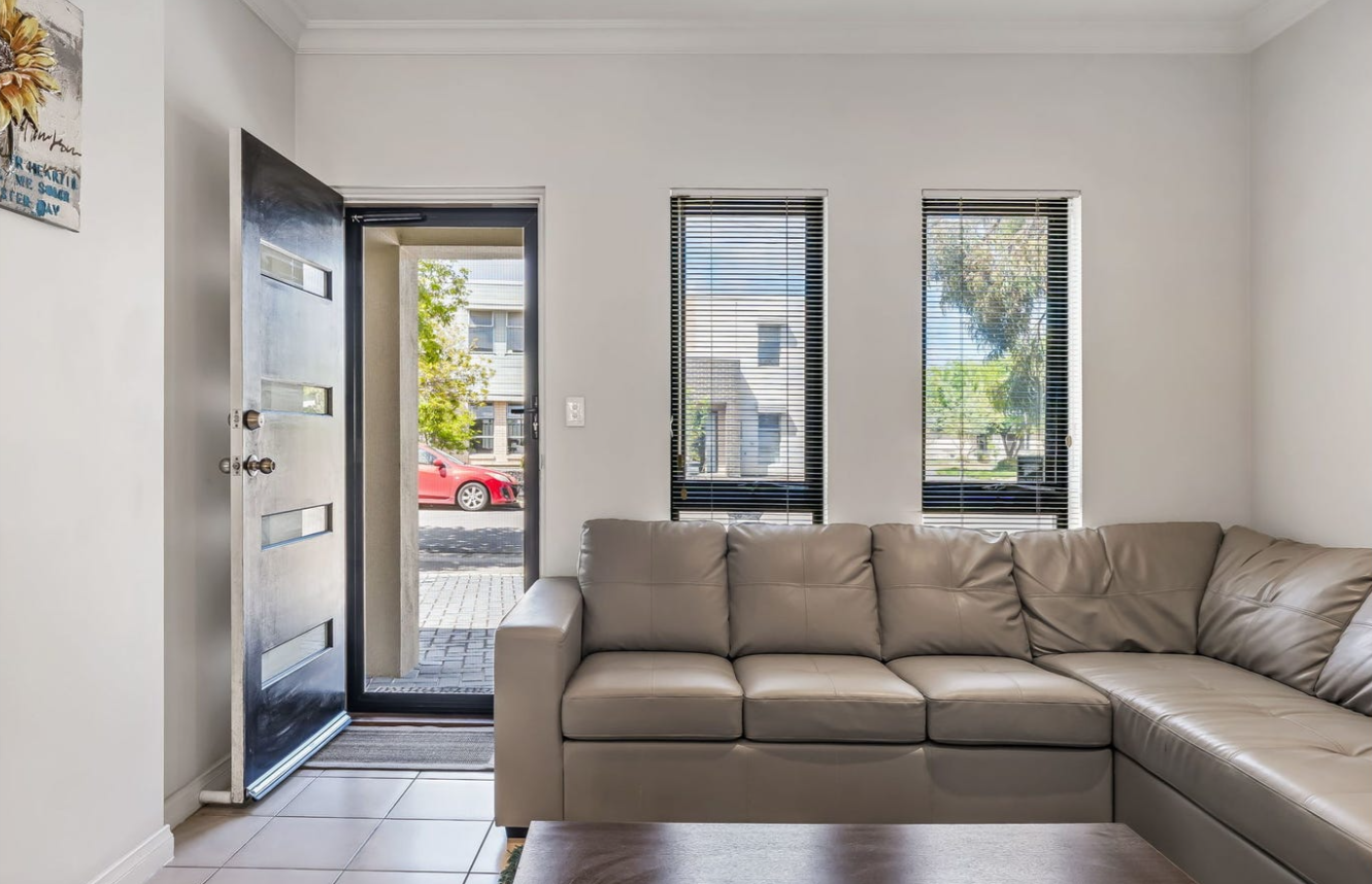 2A Raggatt Crescent, Mitchell Park, SA 5043