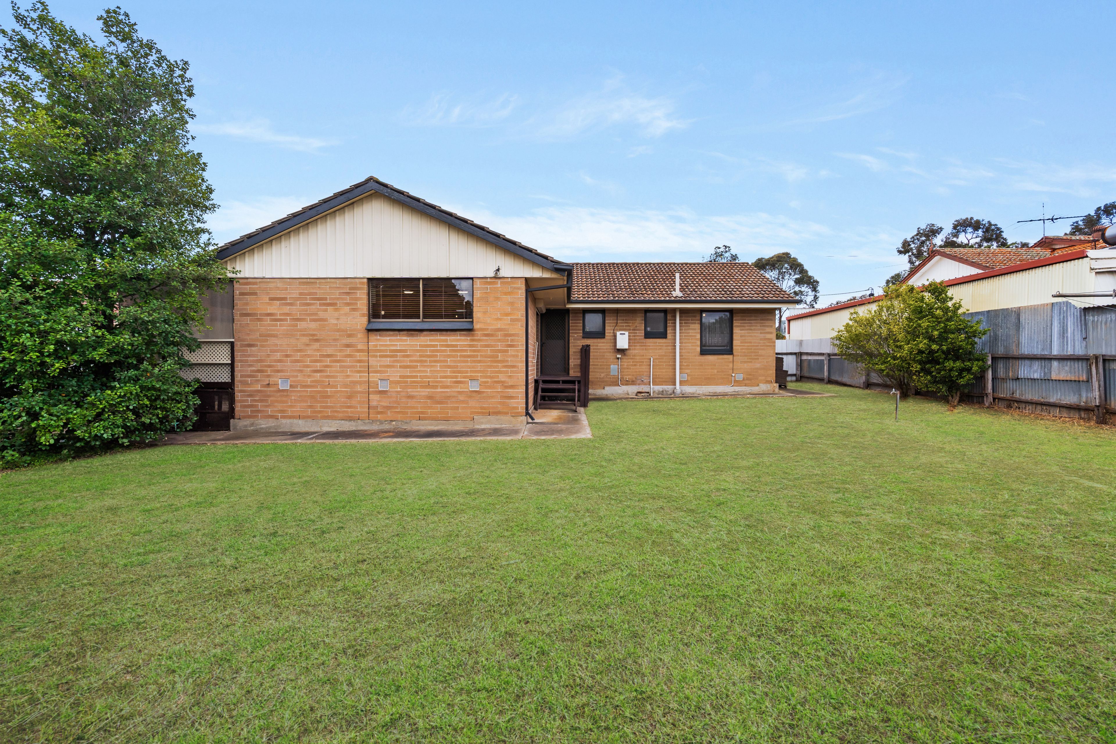 8 Verdon Drive — photo 22 of 28