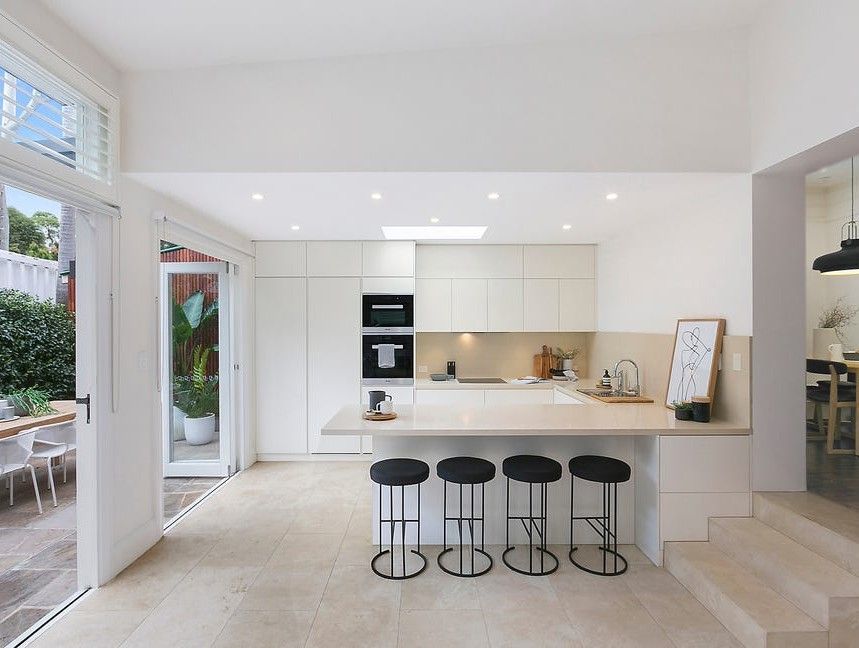 14 Sophia Street — photo 3 of 9