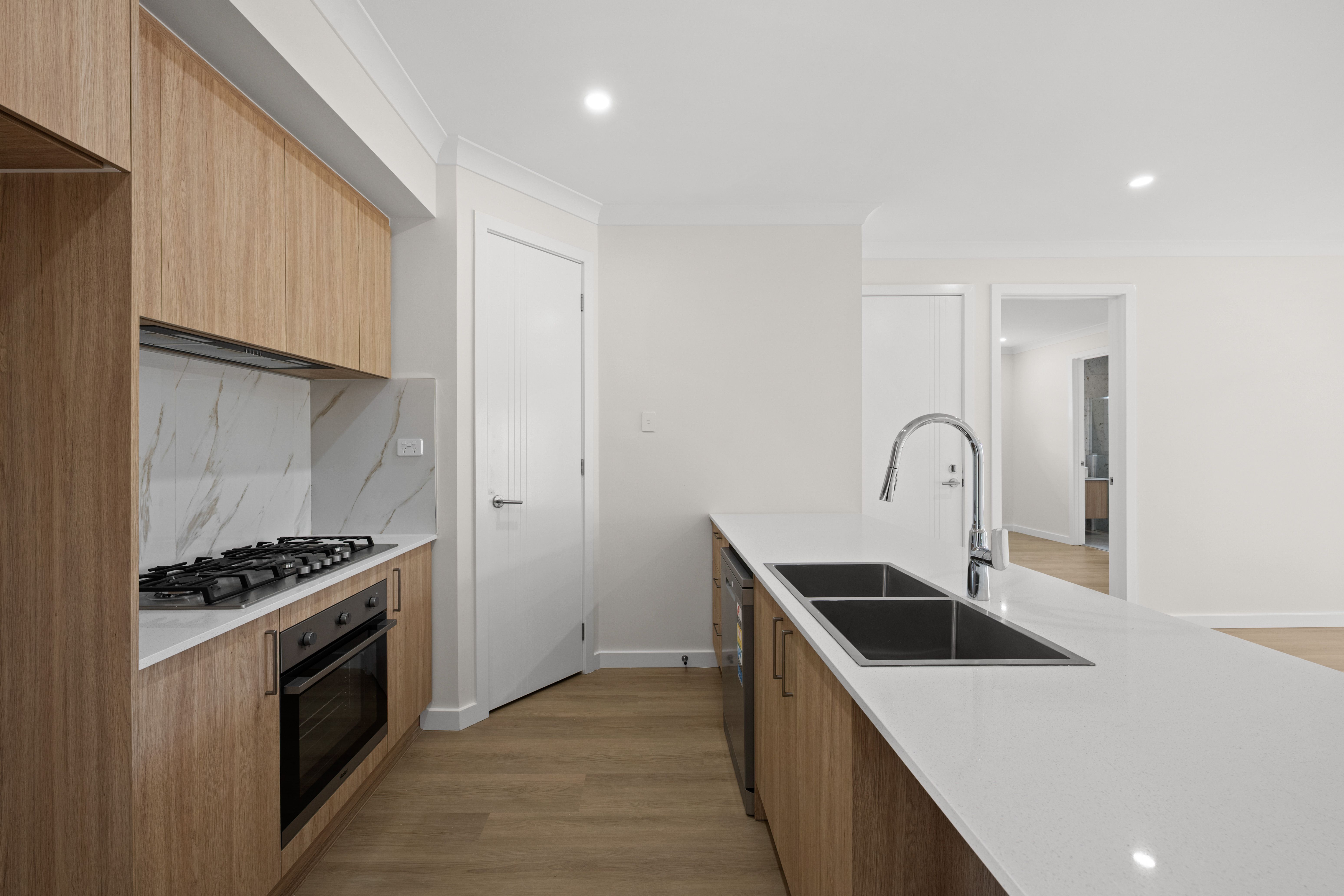 14B Spaans Crescent — photo 6 of 16