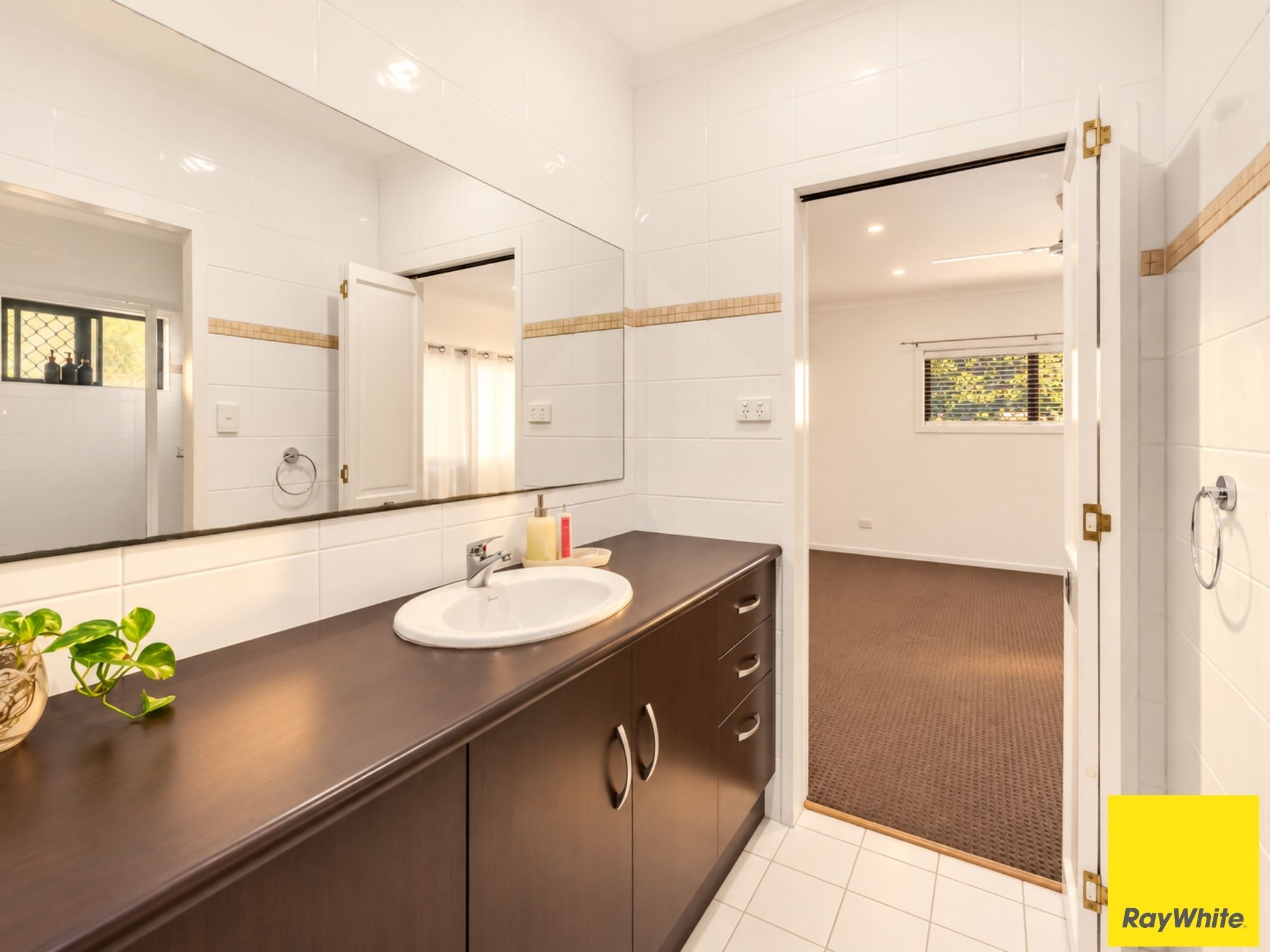 7 Whittaker Close — photo 11 of 30