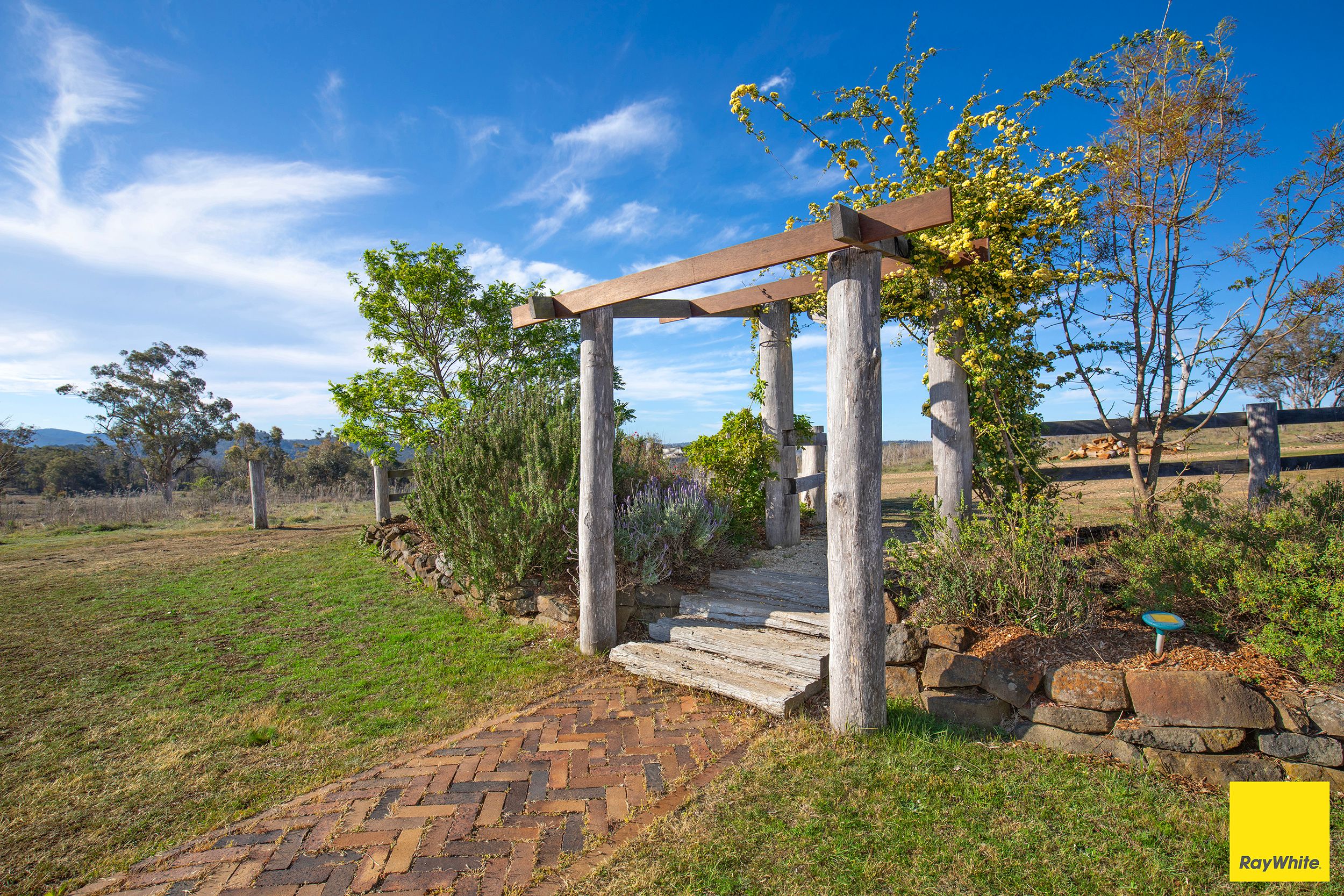 27 Stringybark Ridge Road — photo 15 of 21