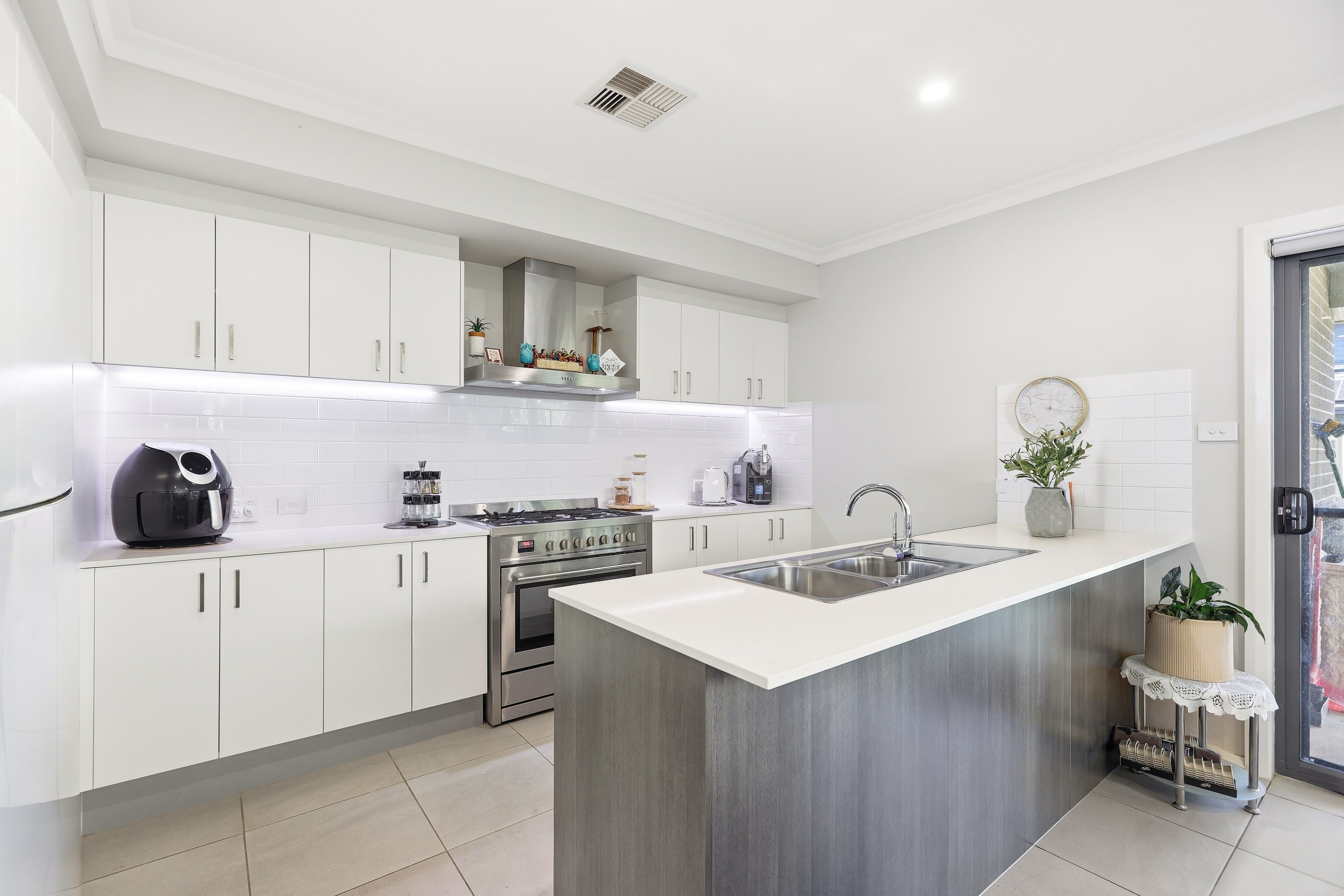 20 Barrow Street — photo 4 of 16
