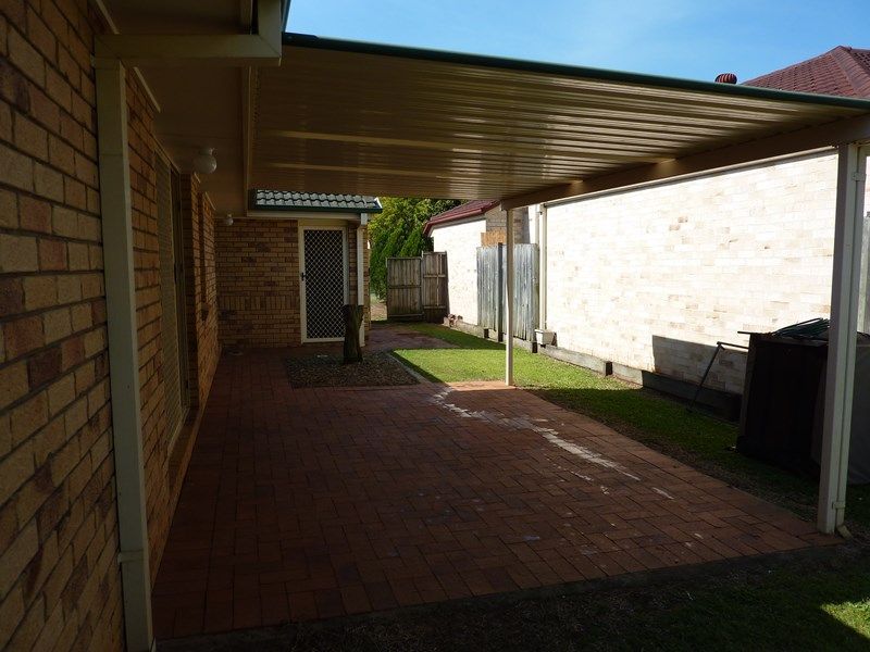 31 Springsure Street — photo 7 of 7