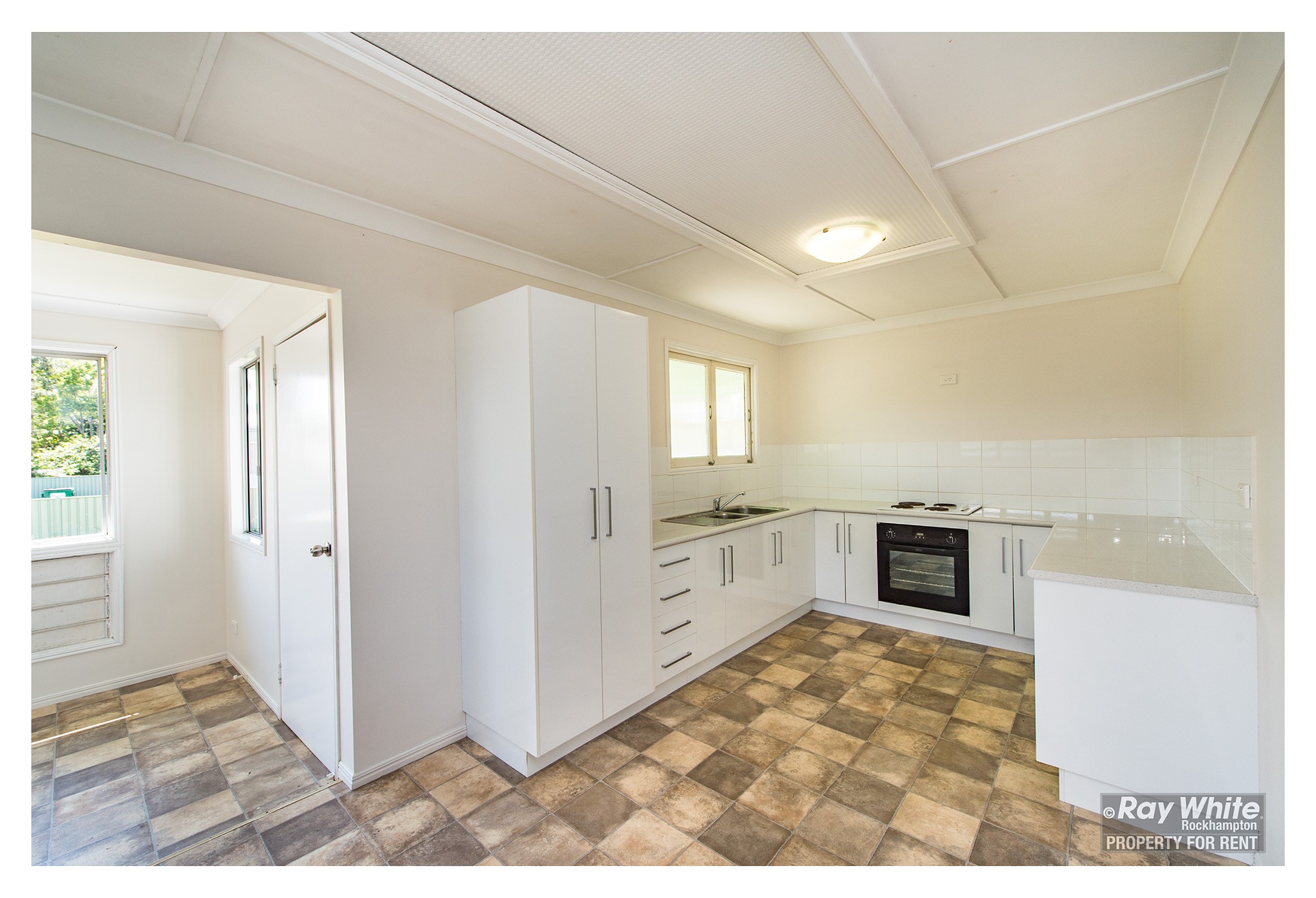 30 Haynes Street, Park Avenue, QLD 4701