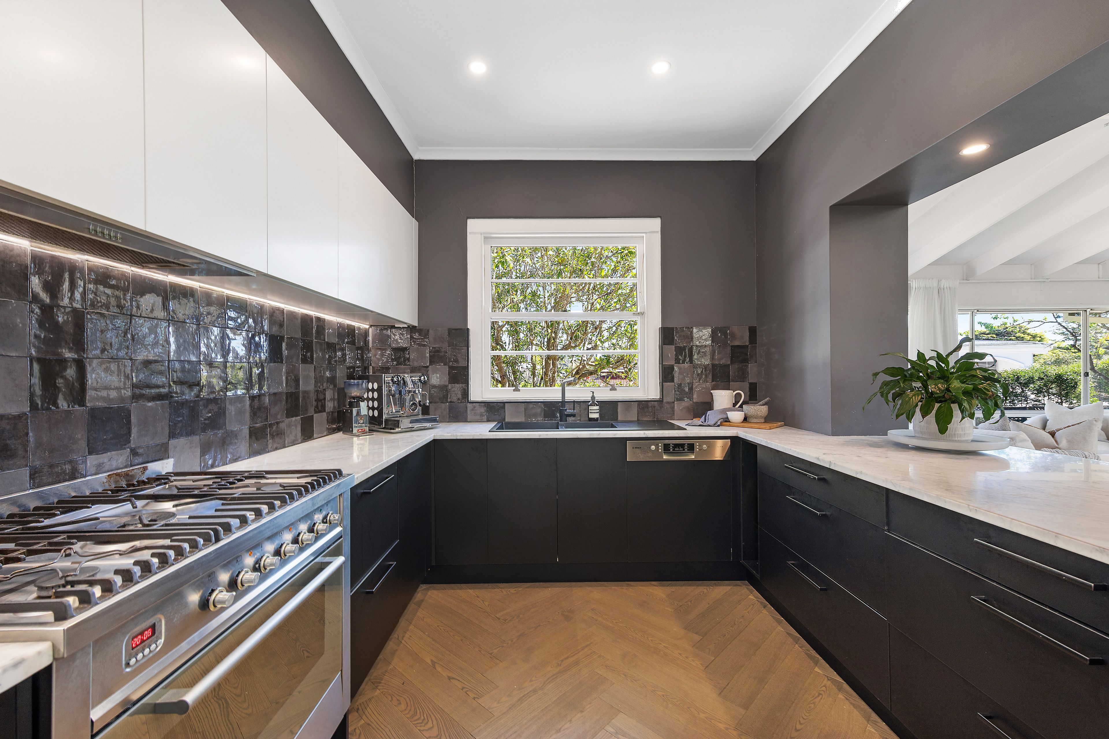 12 Fairway Avenue — photo 6 of 16