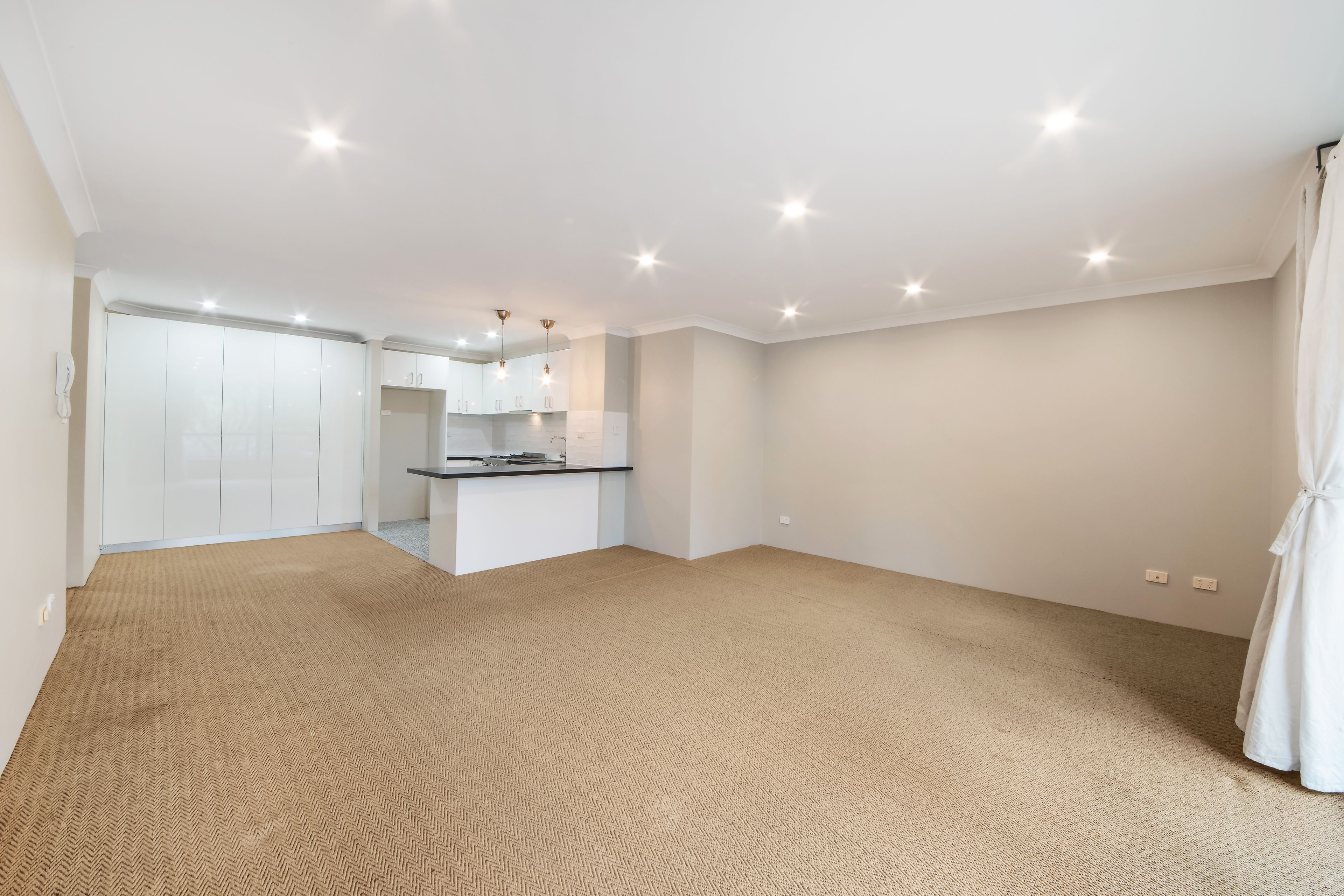 5303/177 Mitchell Road — photo 5 of 11
