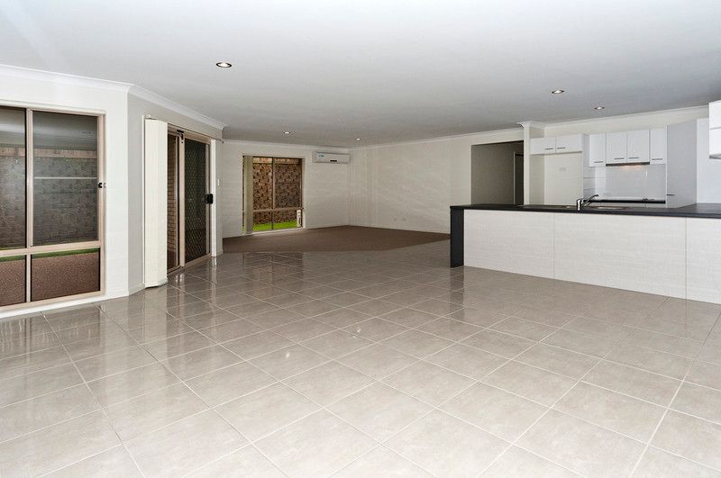 8 Barwick Court, Wilsonton Heights, QLD 4350