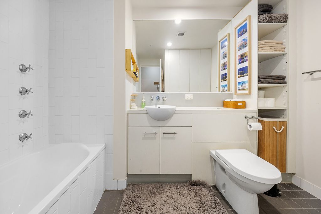 2105/212 Margaret Street — photo 11 of 16