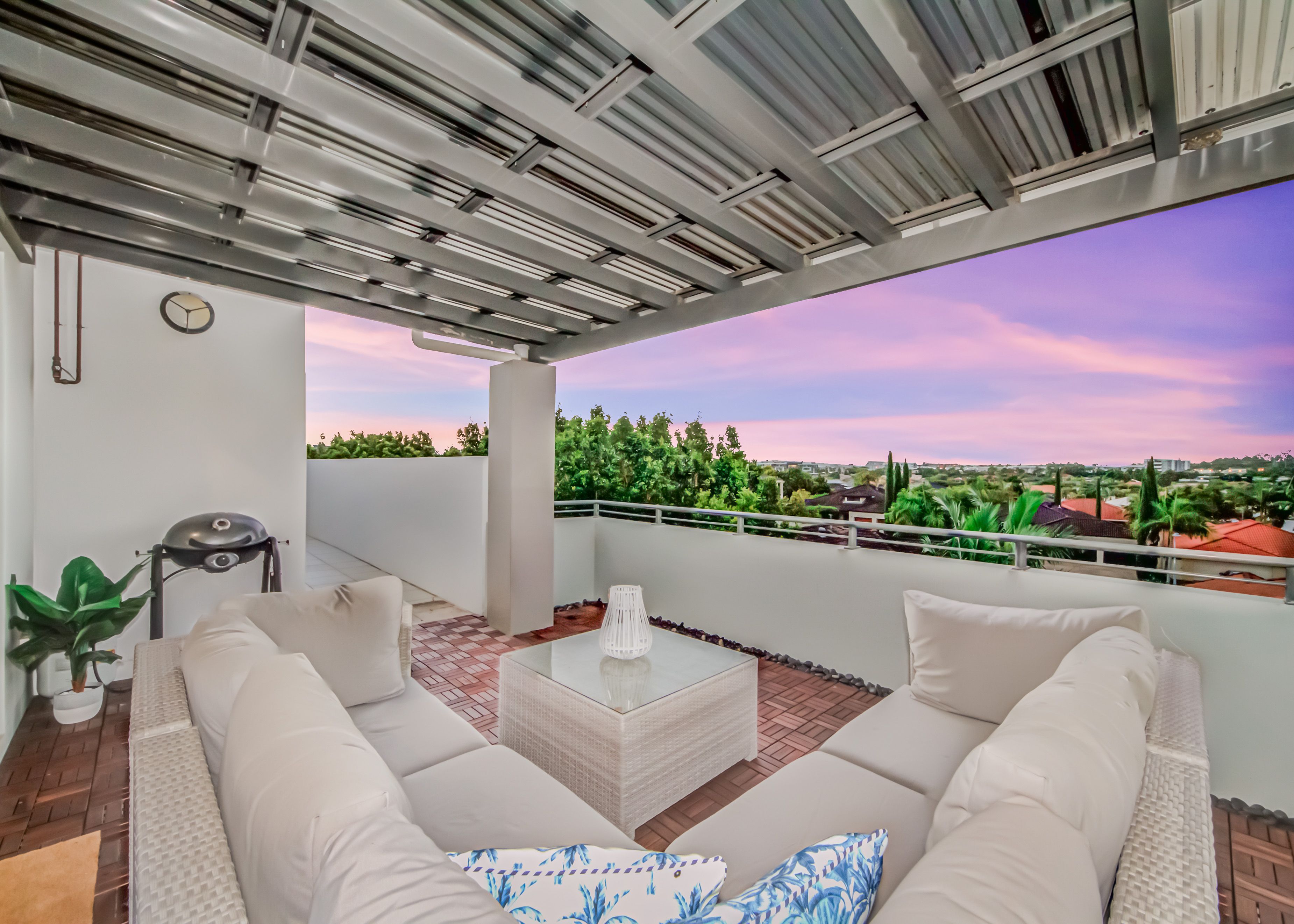 1 Acacia Court, Robina QLD 4226