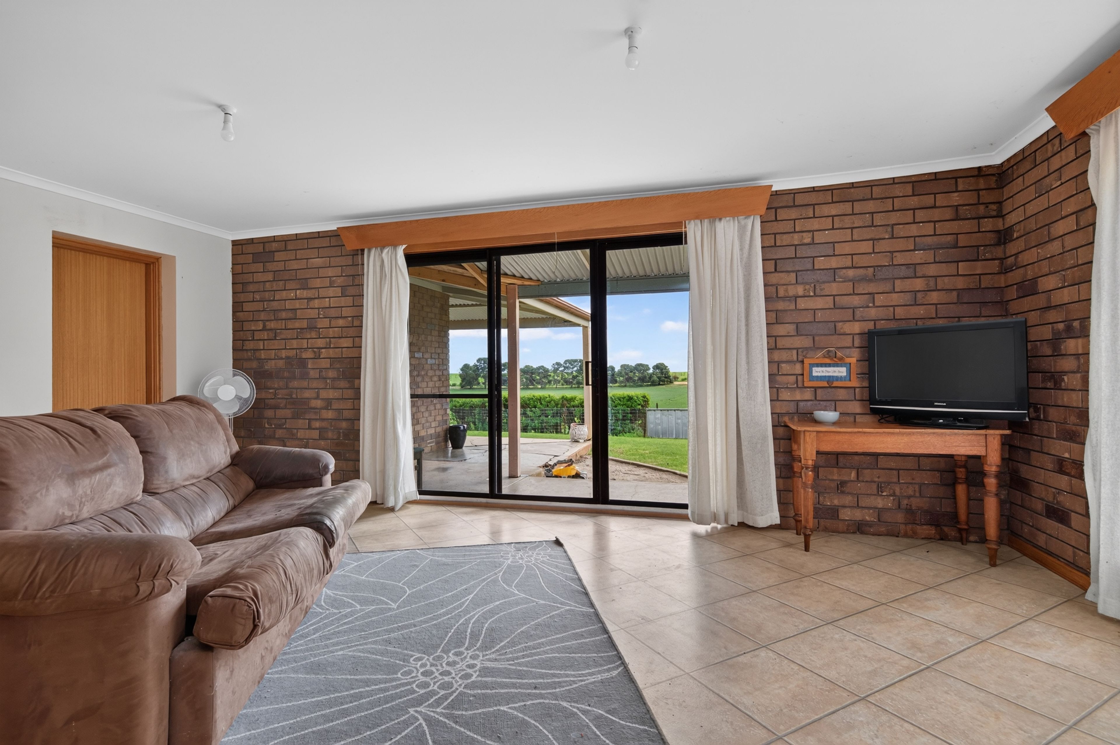 'Barunga West' Tower View Road — photo 17 of 20