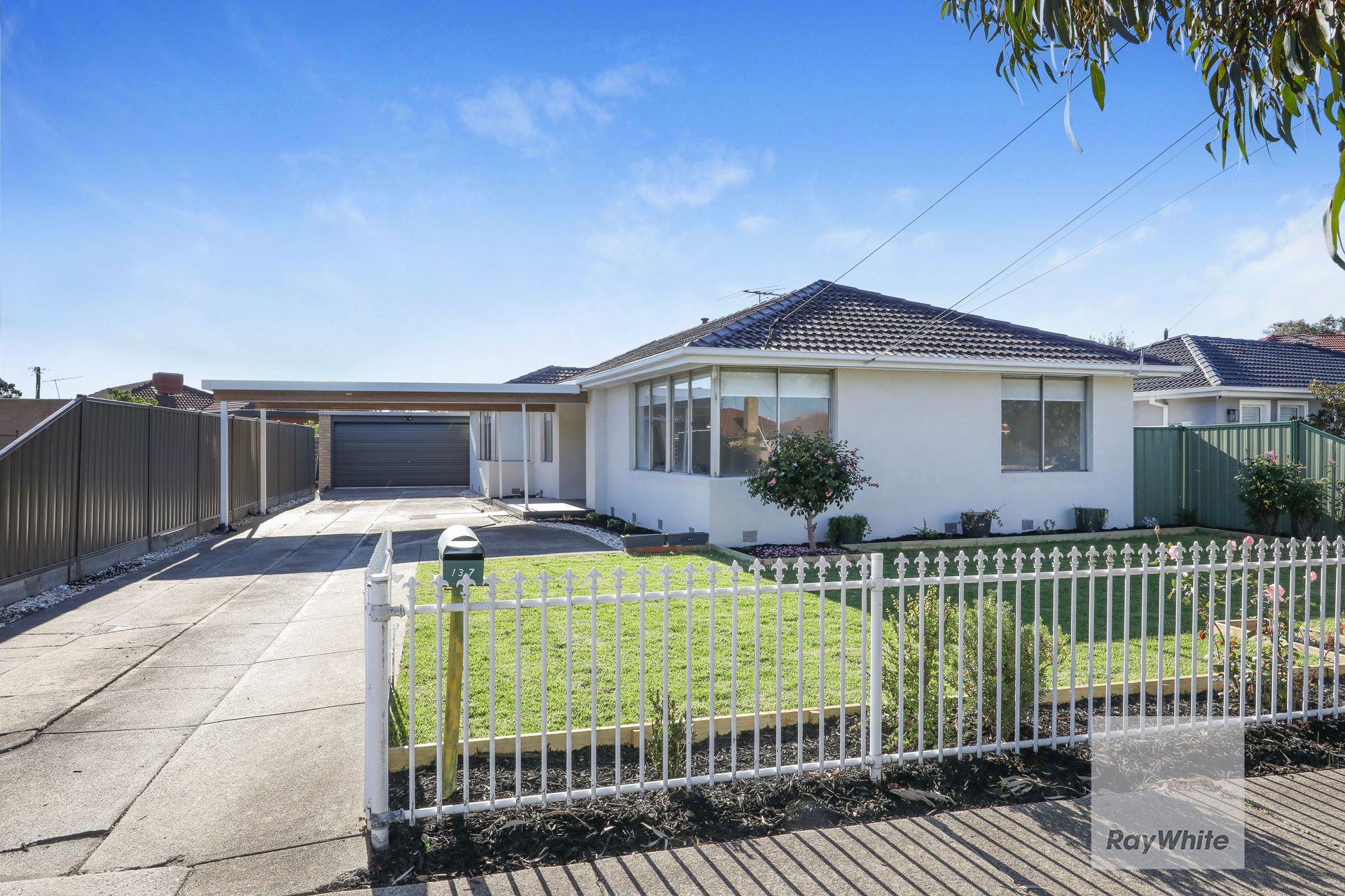 137 South Circular Road, Gladstone Park, VIC 3043