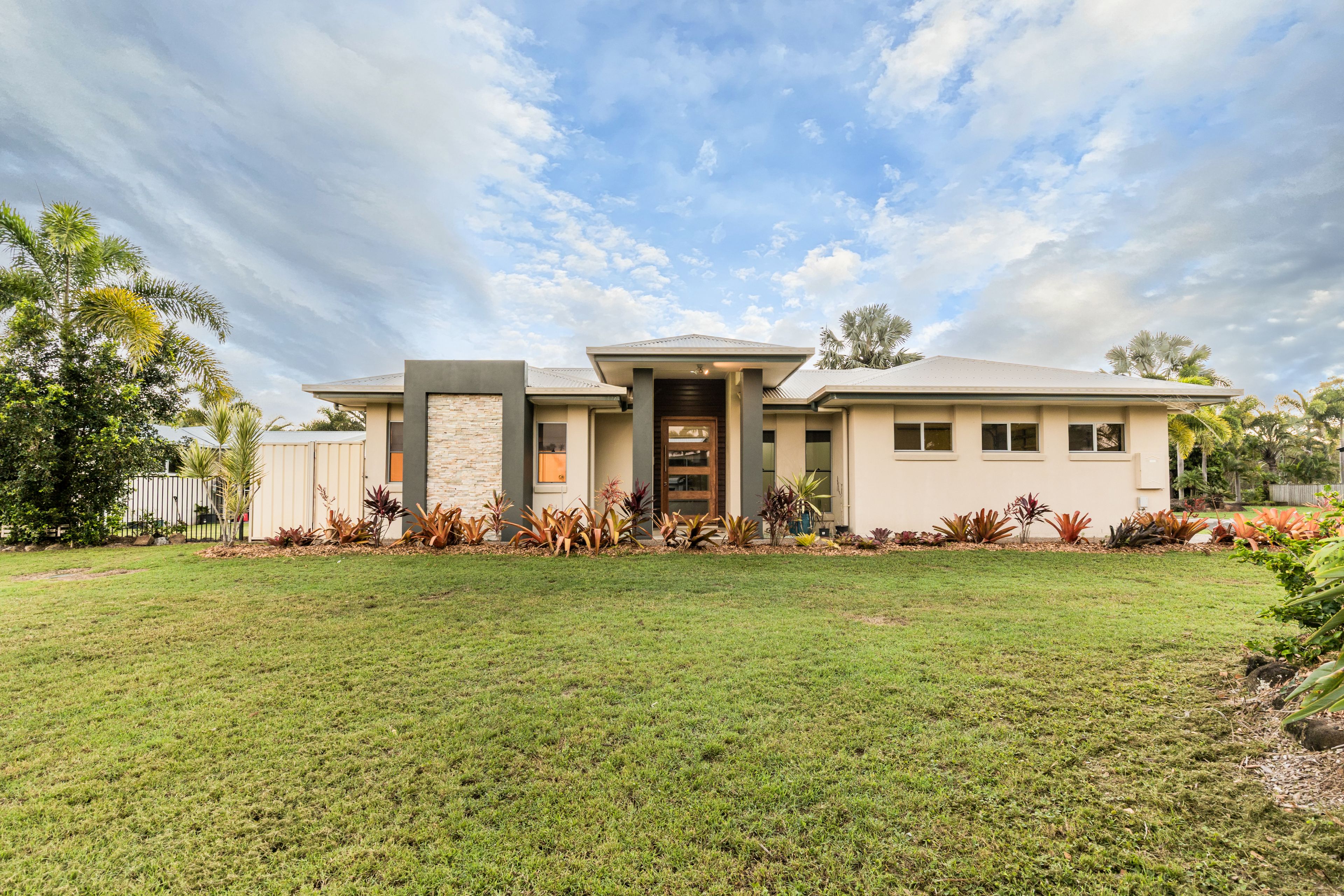 2 Waterfront Drive, Agnes Water, QLD 4677