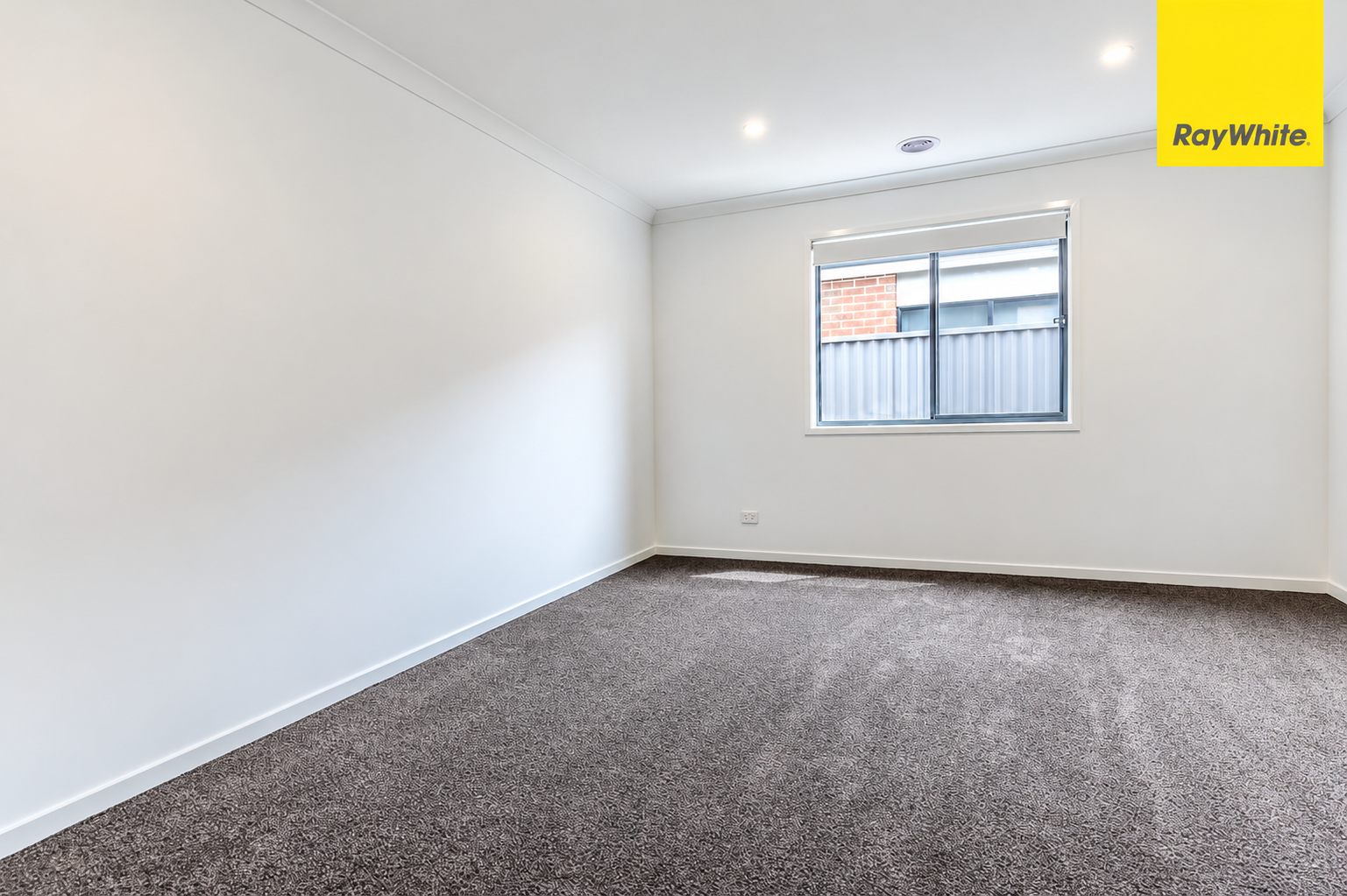 10 Avonmore Way, — photo 8 of 10