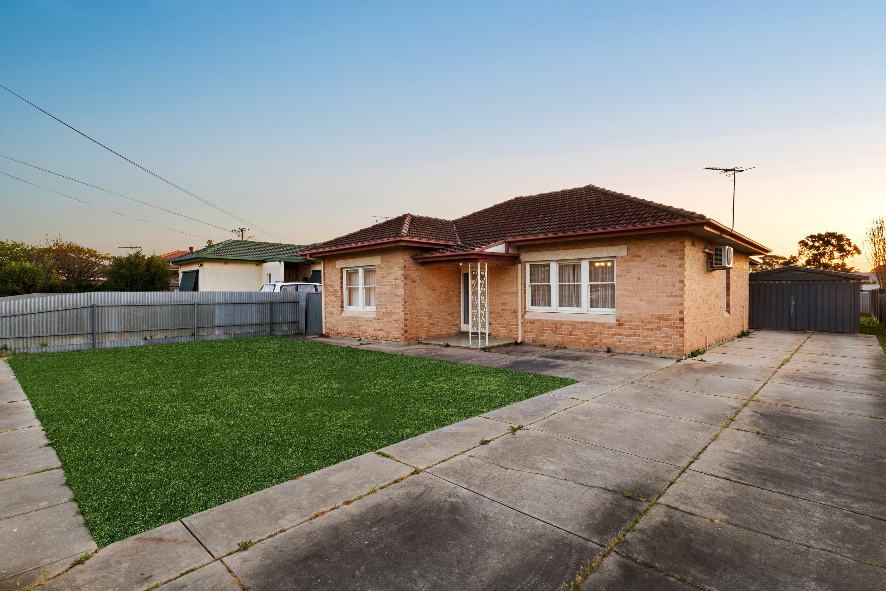 8 Kingborn Avenue, Seaton, SA 5023