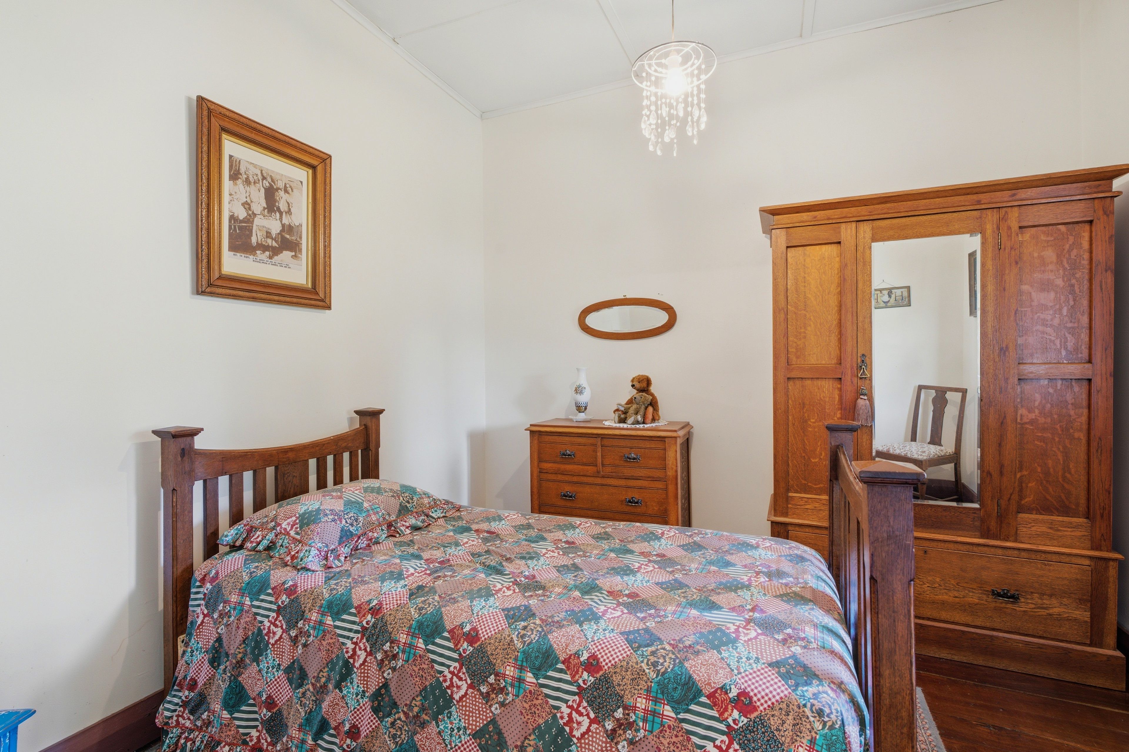 58 Emerald Street — photo 10 of 24