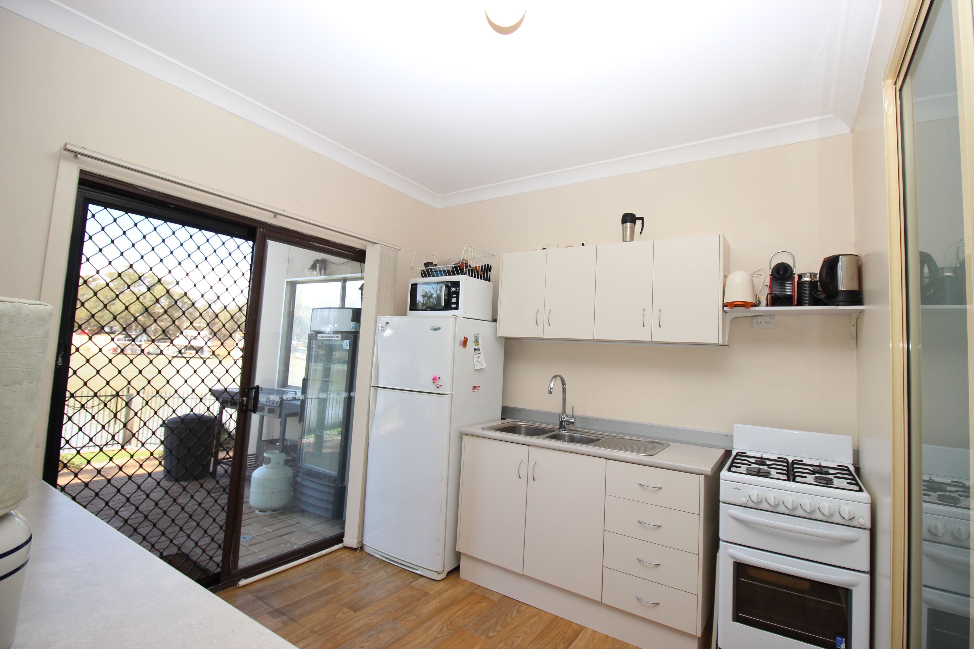 18 Beaumont Road, MORGAN, SA 5320