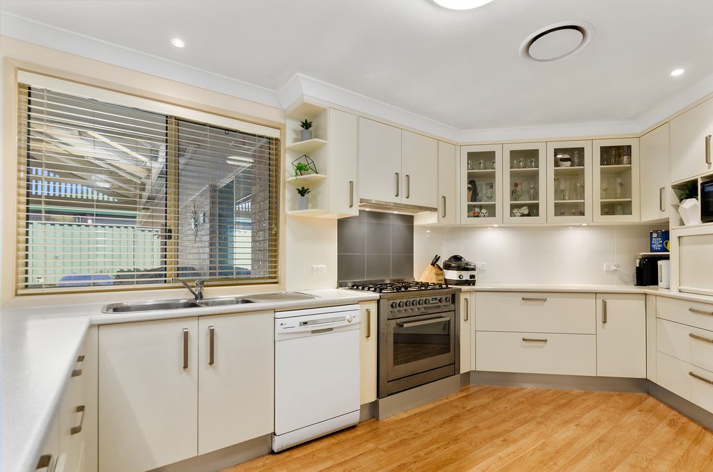 121 Ashburton Drive, Albion Park, NSW 2527 Sold House Ray White