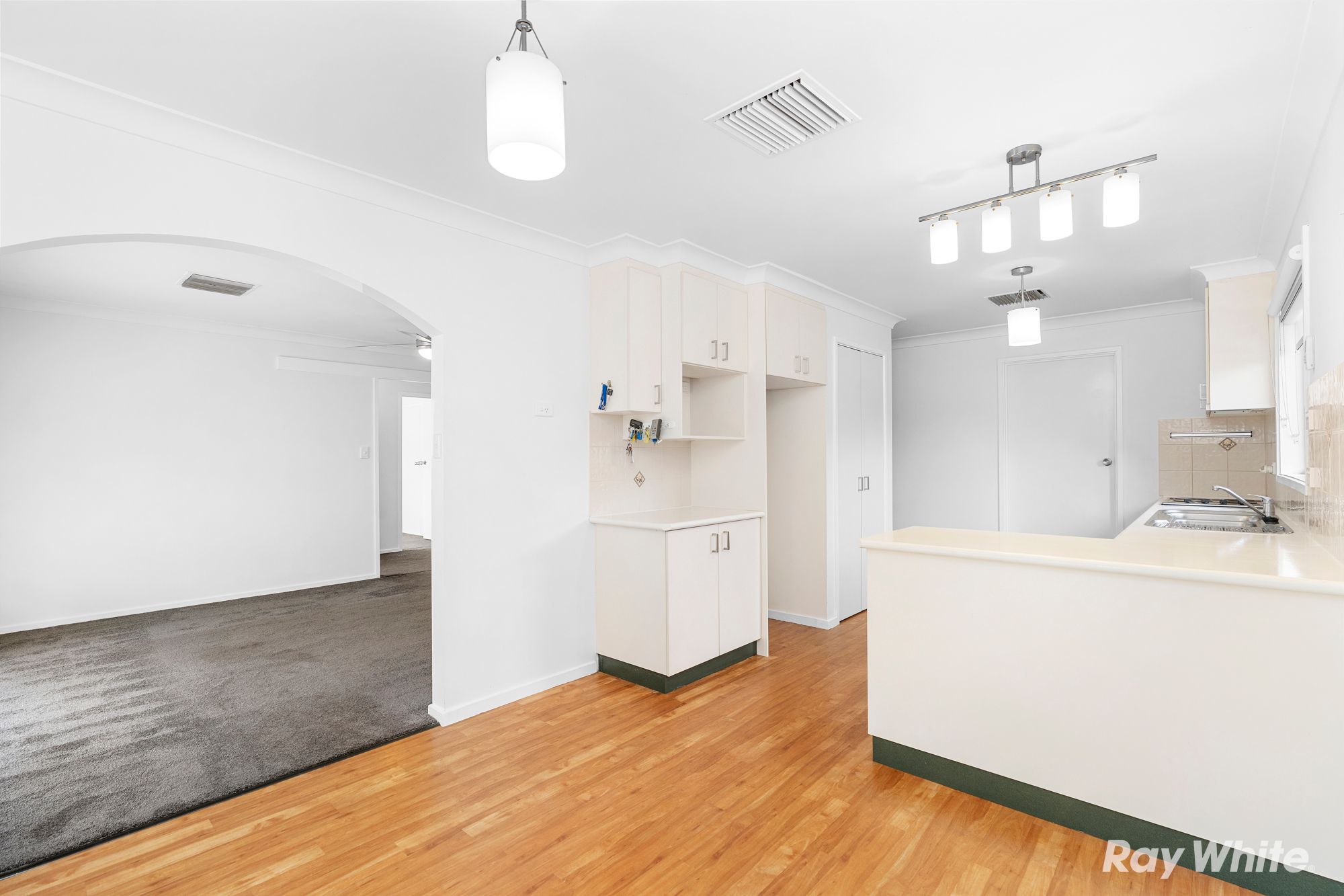 19 Naretha Street, Glenfield Park, NSW 2650