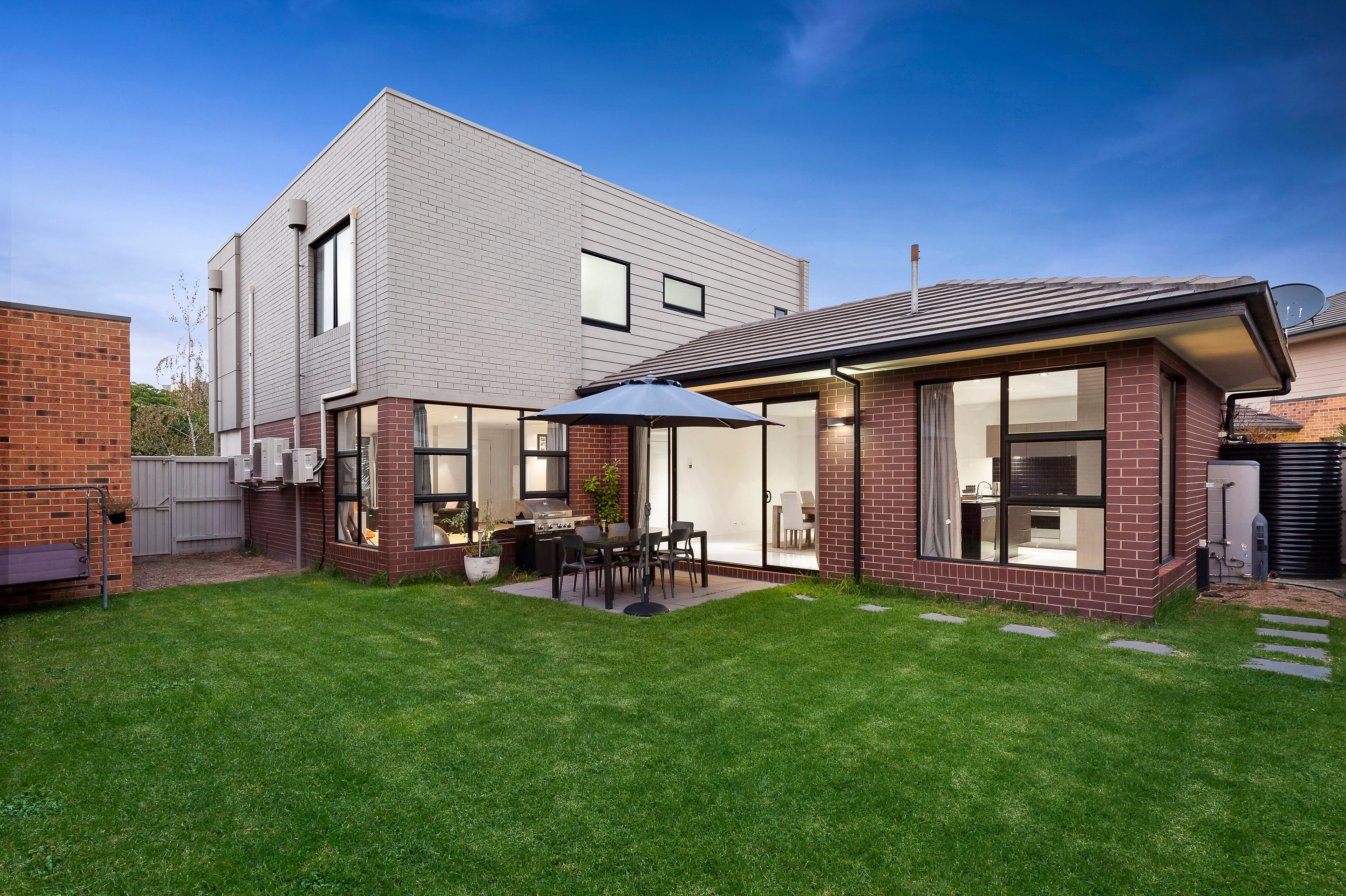 27 Dresden Drive, Waterways, VIC 3195